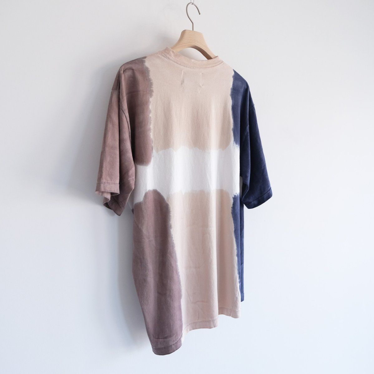 『HAND DYED TWIST TEE』