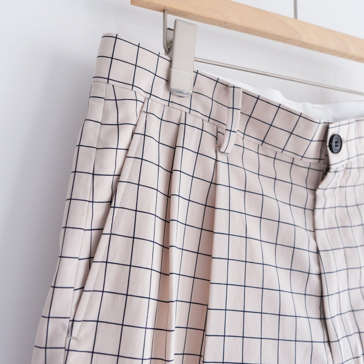 『2TUCK LINEN WINDOWPANE CHECK SHORTS』