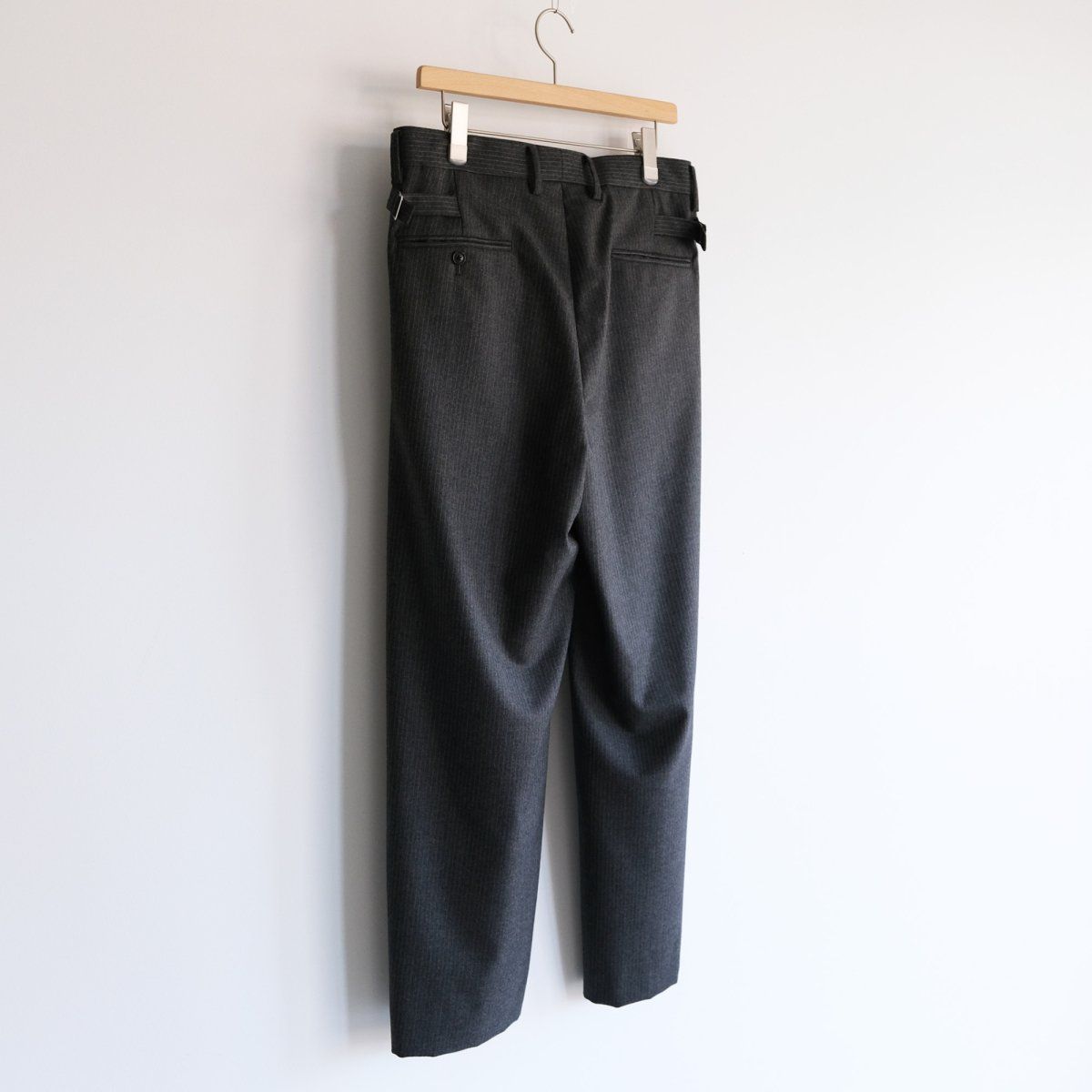 URU - 残り1点『WOOL STRIPE 2 TUCK PANTS』-パンツ-（ GRAY / グレー ...