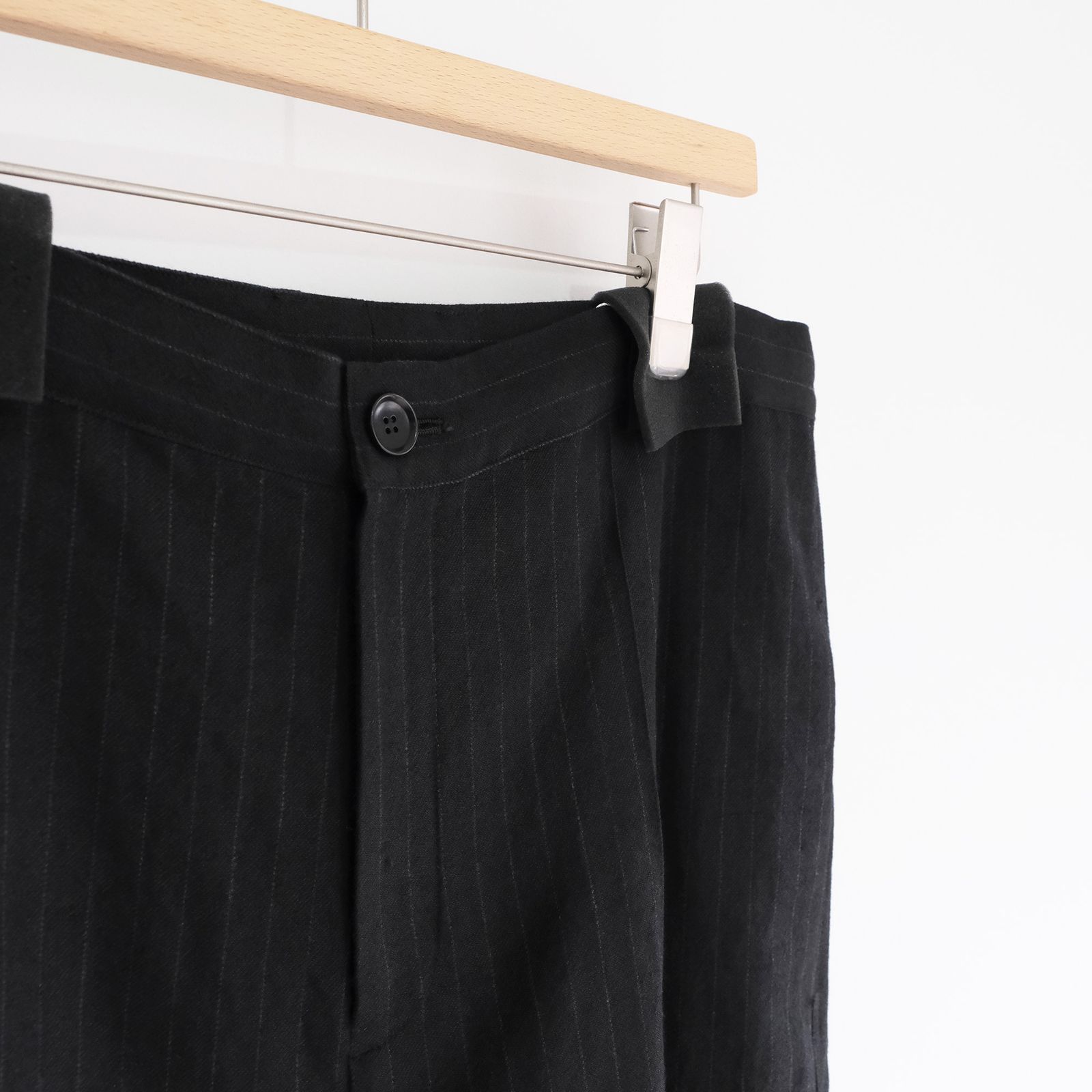 Pin-stripe Trousers -パンツ-（Black / ブラック）