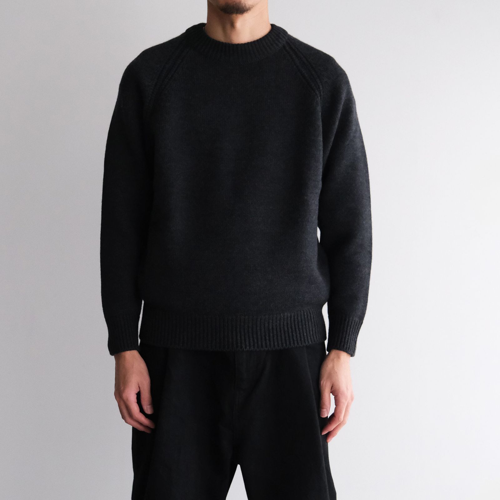 5 Gauge Raglan Jumper -ニット-（Black / ブラック）