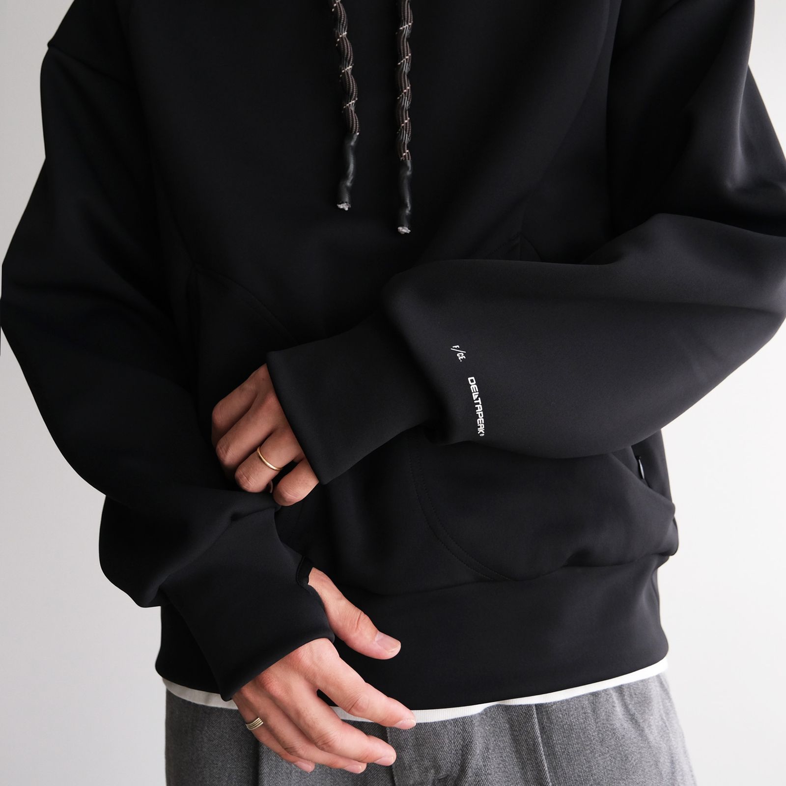 Deltapeak Tech Hoodie -パーカー-（Black / ブラック）