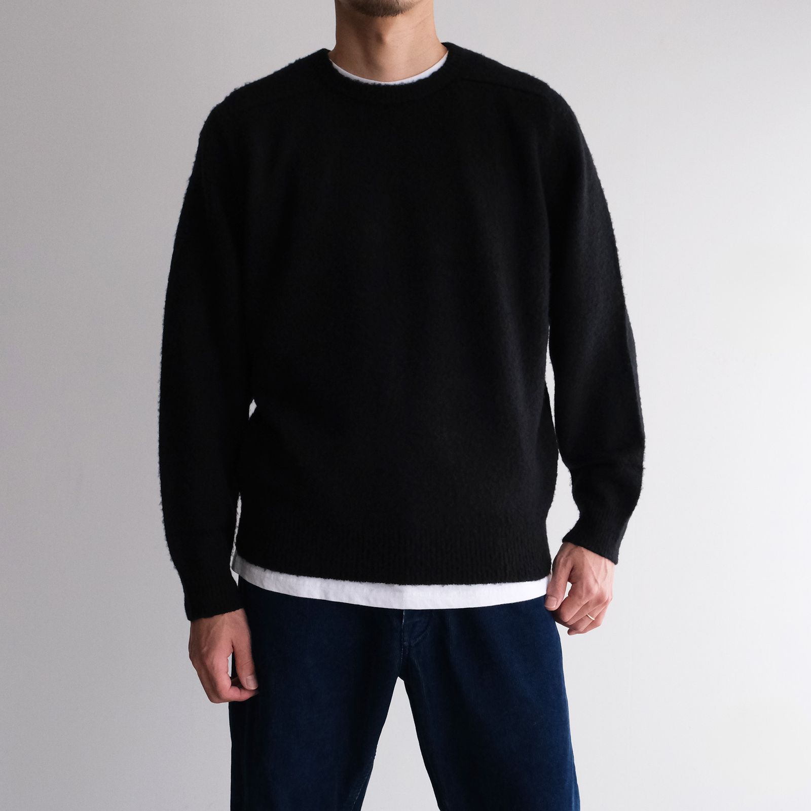 Wool Saddle Shoulder Crew Neck  -ニット-（Black / ブラック）
