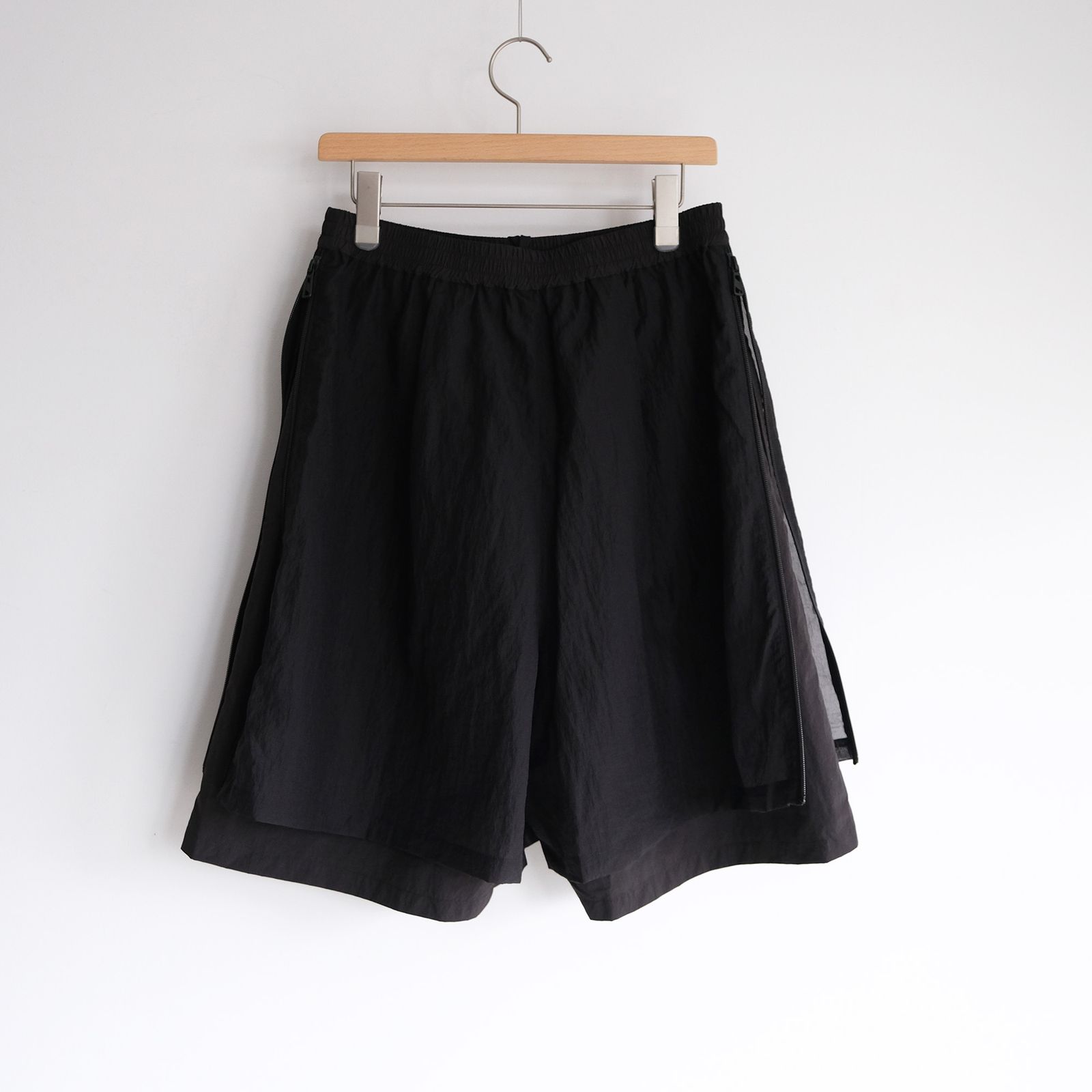 Mesh Layered Wide Short Pants -ショーツ-（Black / ブラック）