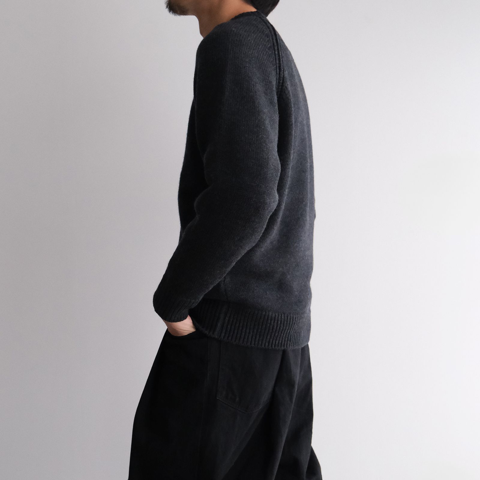 5 Gauge Raglan Jumper -ニット-（Black / ブラック）