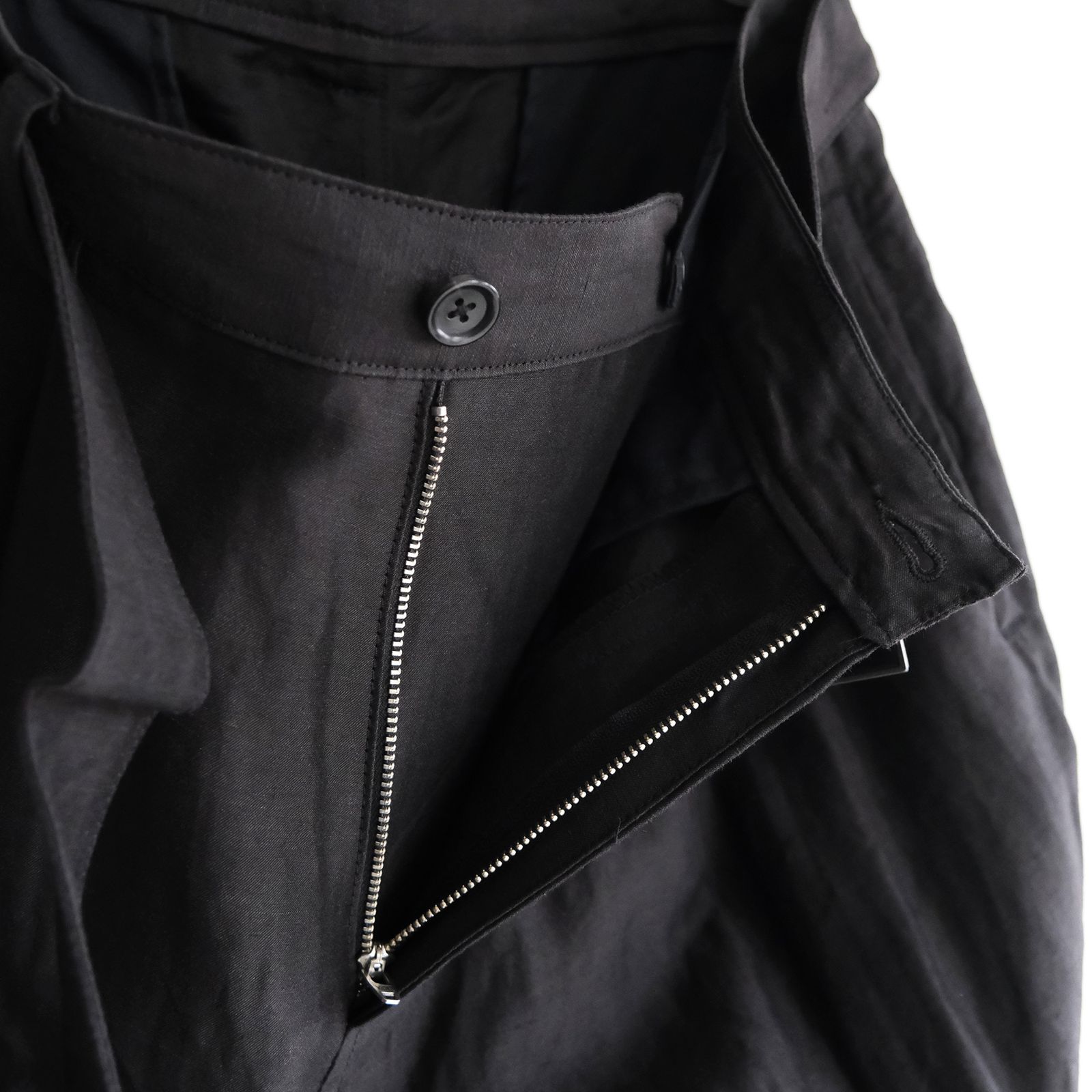 Linen Cupro Back Satin Belted Pants -パンツ-（Black / ブラック）GM261-40371