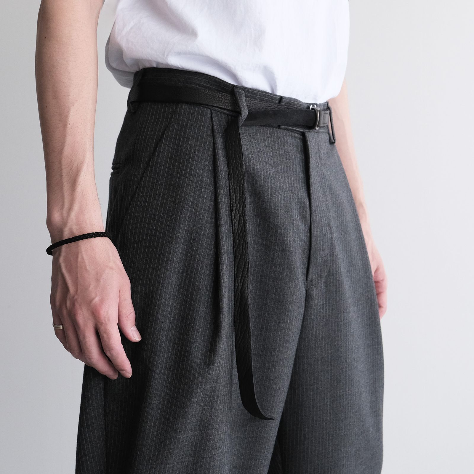 Bison Full Grain Unisex Leather Belt -ベルト-（Black / ブラック）