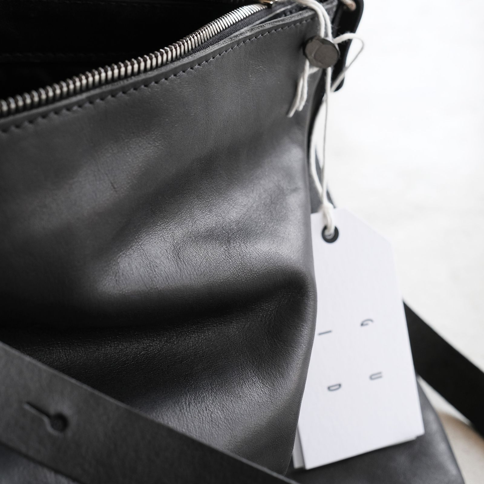 Soft Horse Full Grain Nylon Lining Shoulder Bag -バッグ-（Black / ブラック）