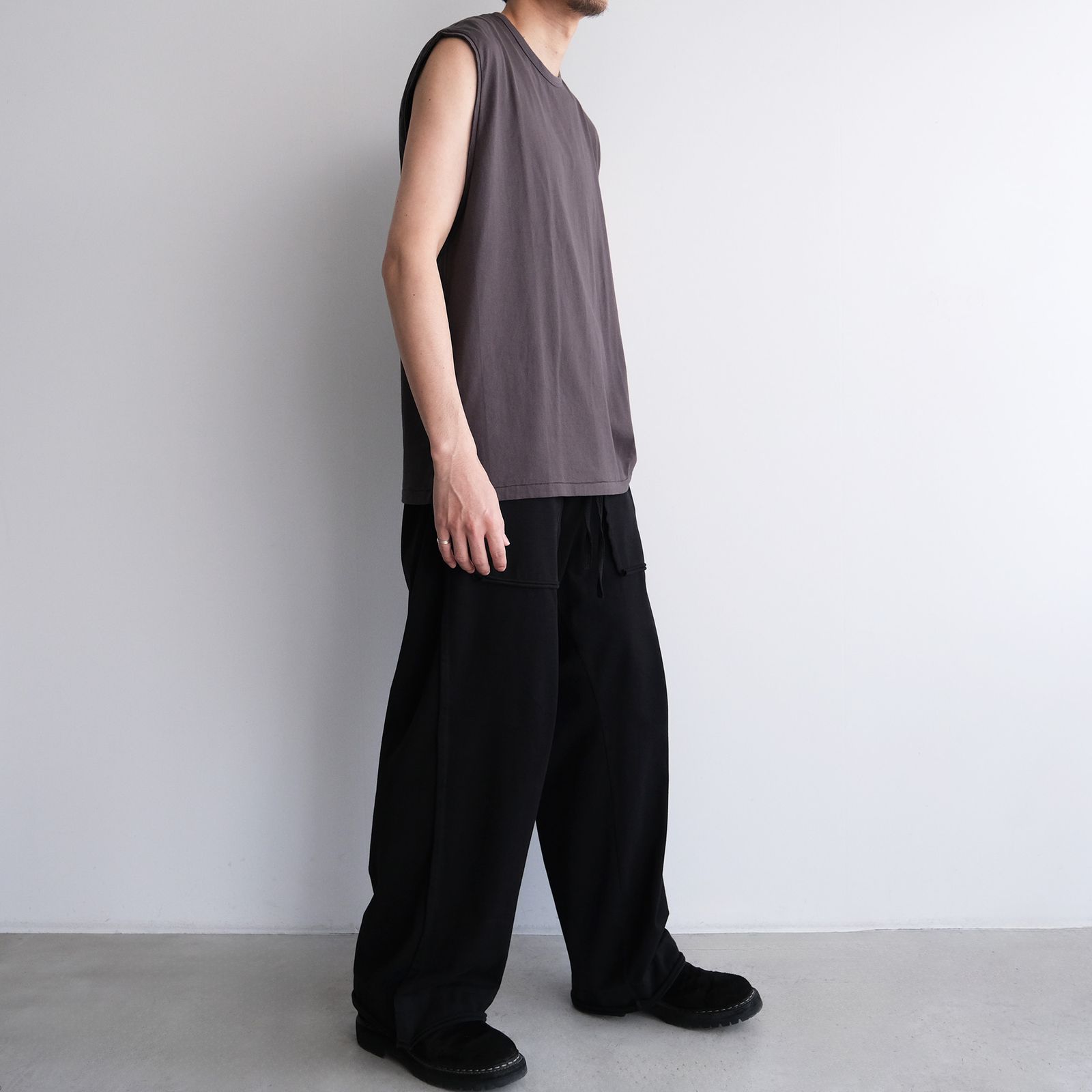 Sleeve Less T-Shirts -タンクトップ-（Charcoal / チャコール）
