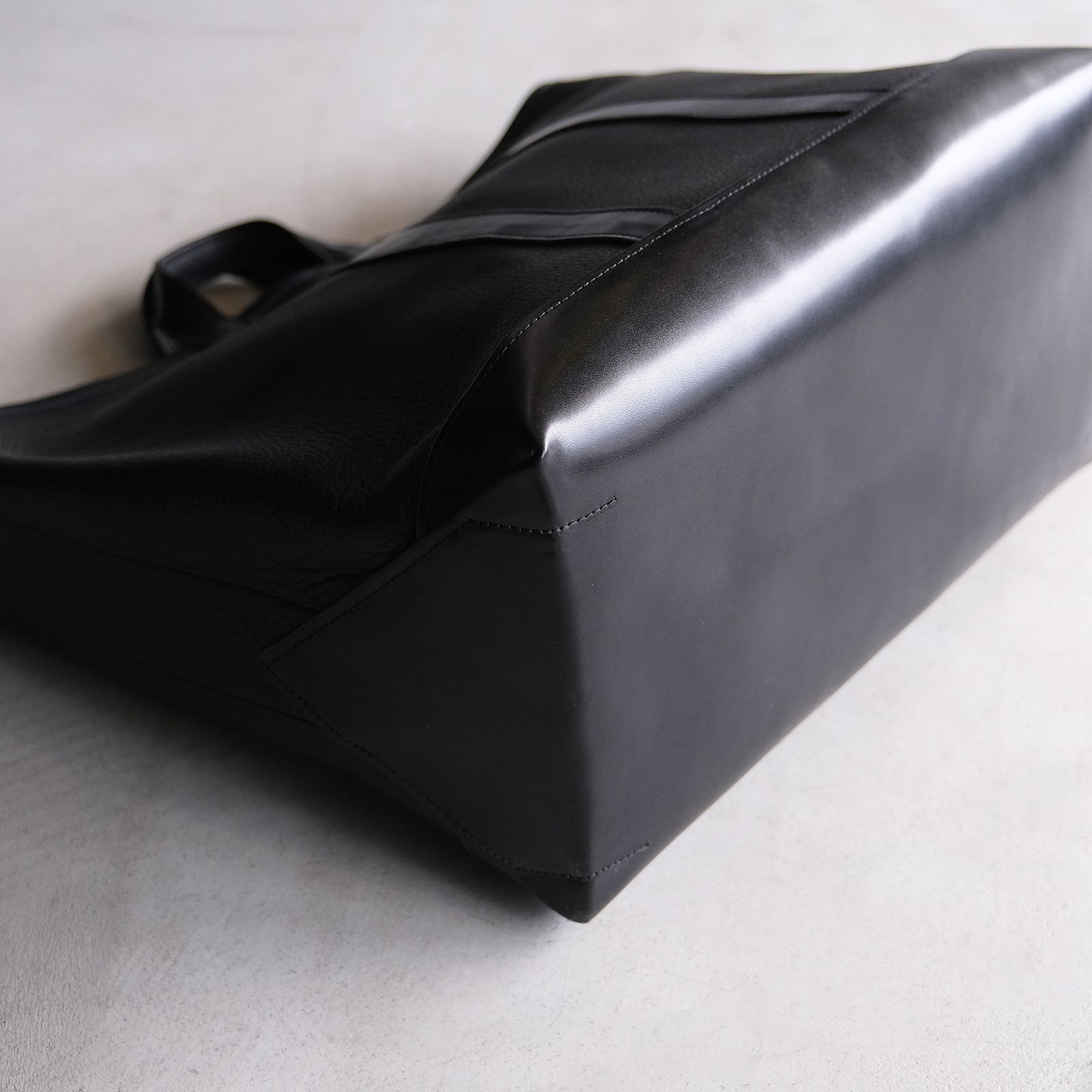 Day Tote Bag L -バッグ-（Black / ブラック）