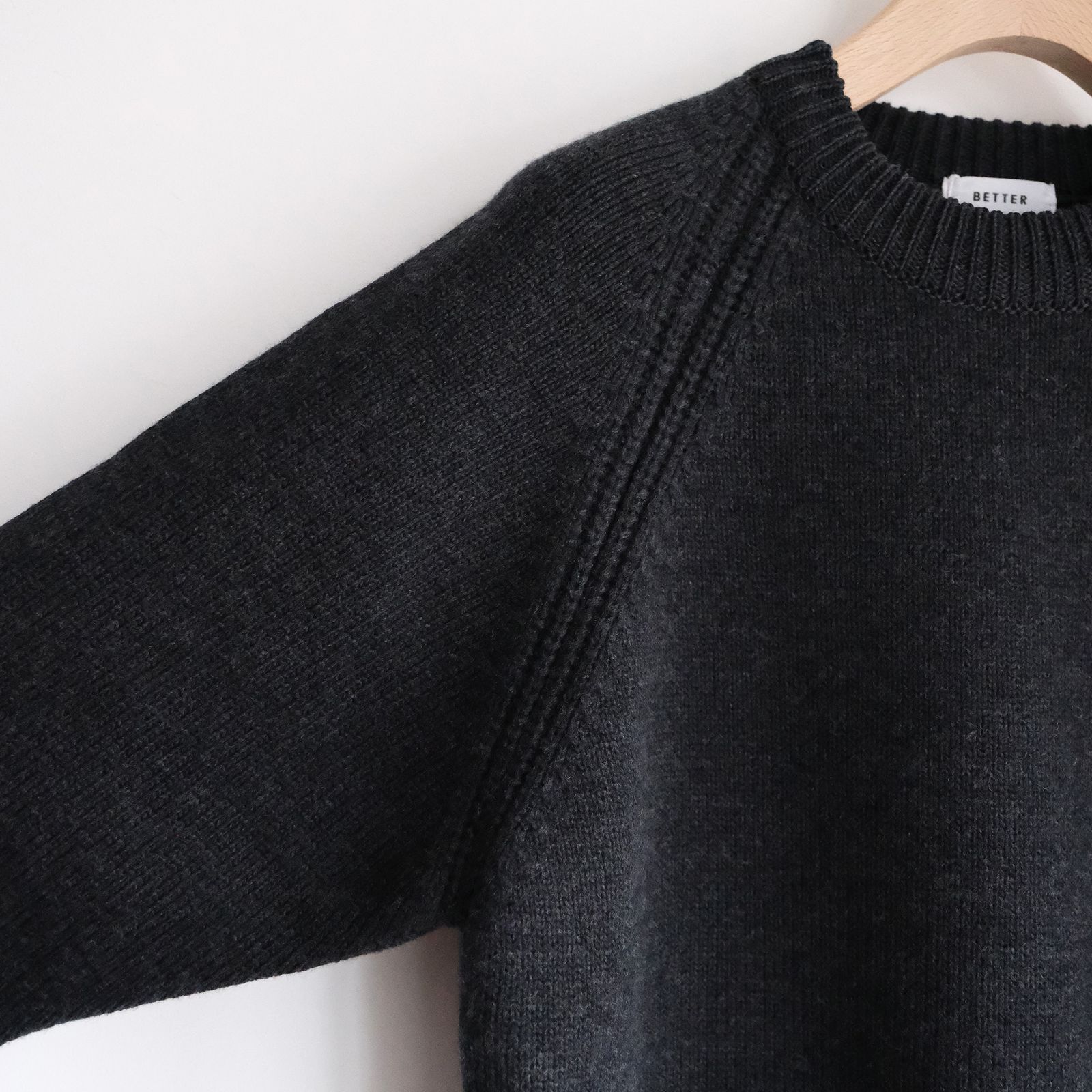 5 Gauge Raglan Jumper -ニット-（Black / ブラック）