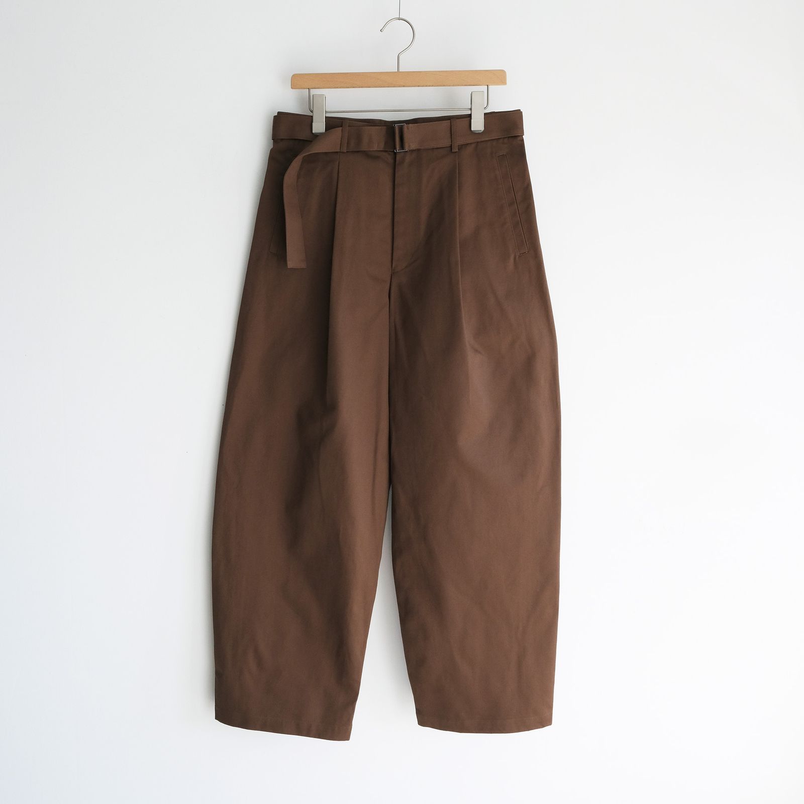 Dry Westpoint Barrel-Fit Belted Pants -パンツ-（Brown / ブラウン）GM263-40381