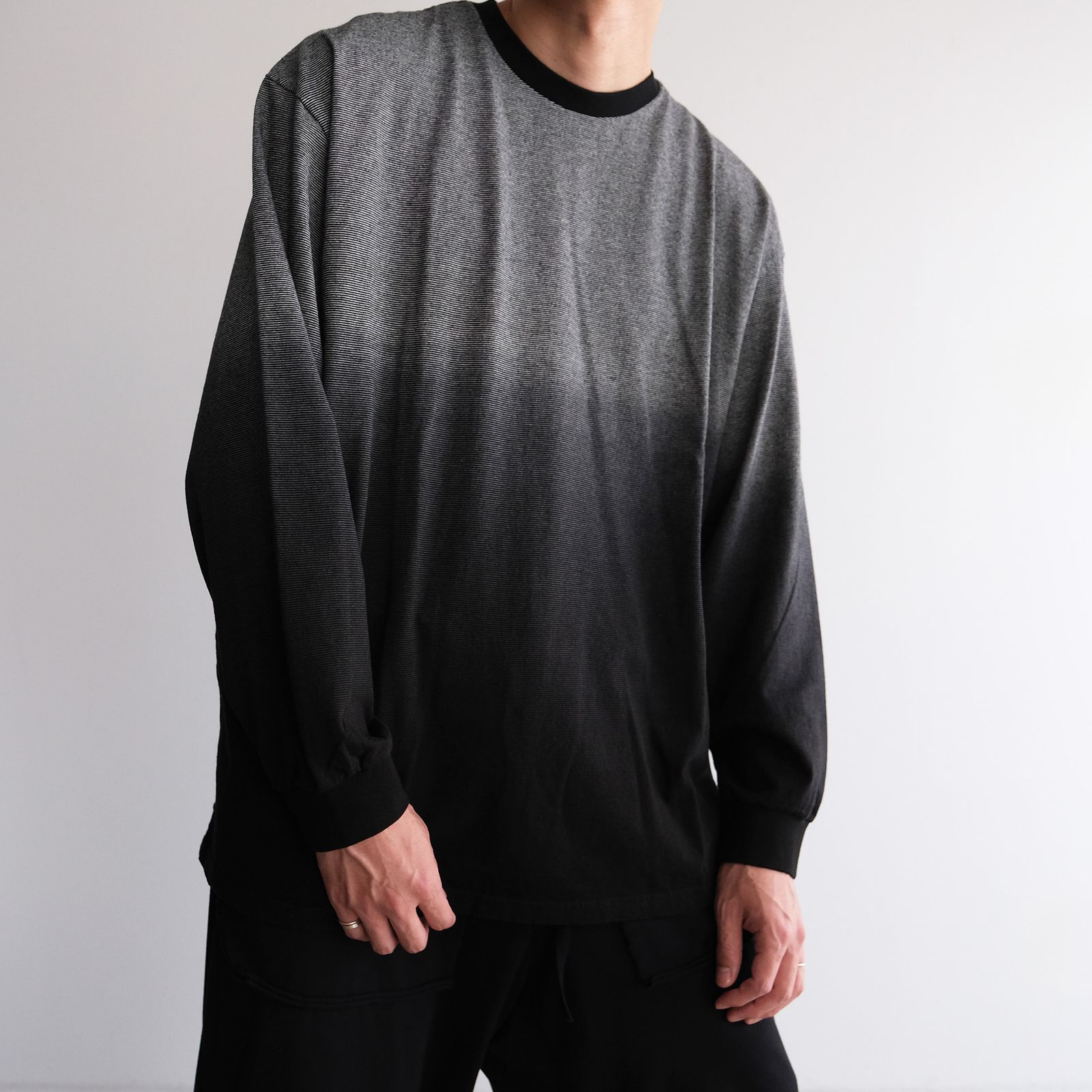 Gradient Border L/S Tee -Tシャツ-（Black / ブラック）