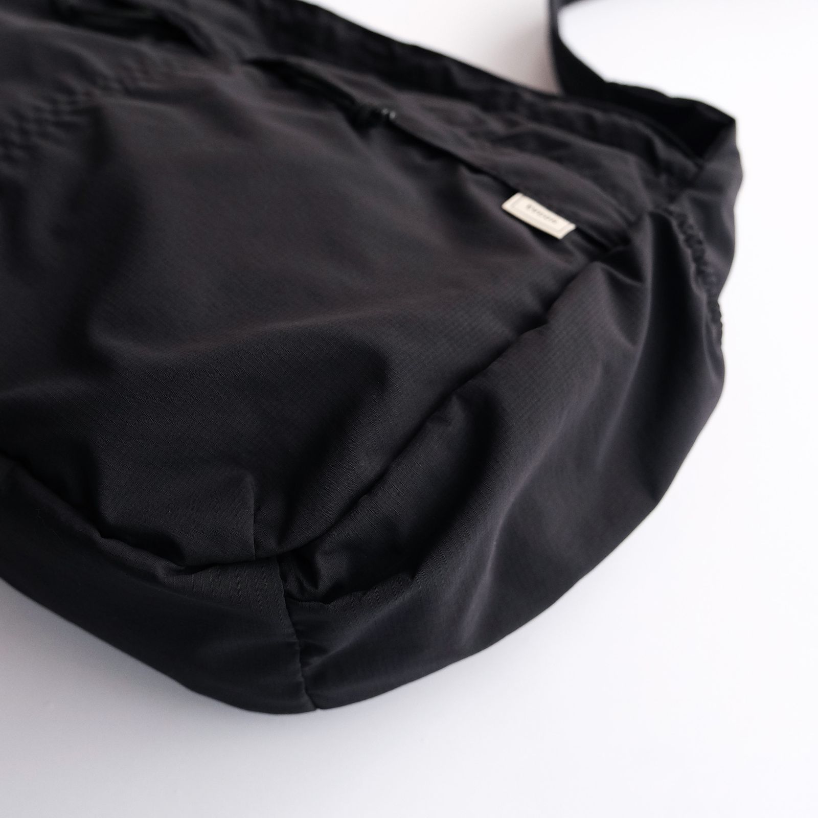 evcon （エビコン）1LDK メッセンジャーバッグ　ショルダーバッグ EVCON - NYLON SHOULDER BAG | BLACK | ショルダーバッグ | NapsNote