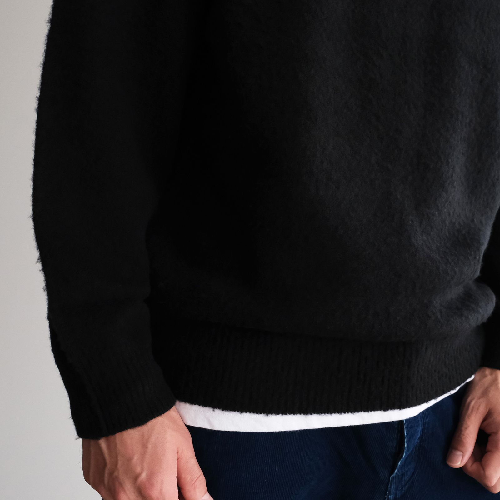 Wool Saddle Shoulder Crew Neck  -ニット-（Black / ブラック）
