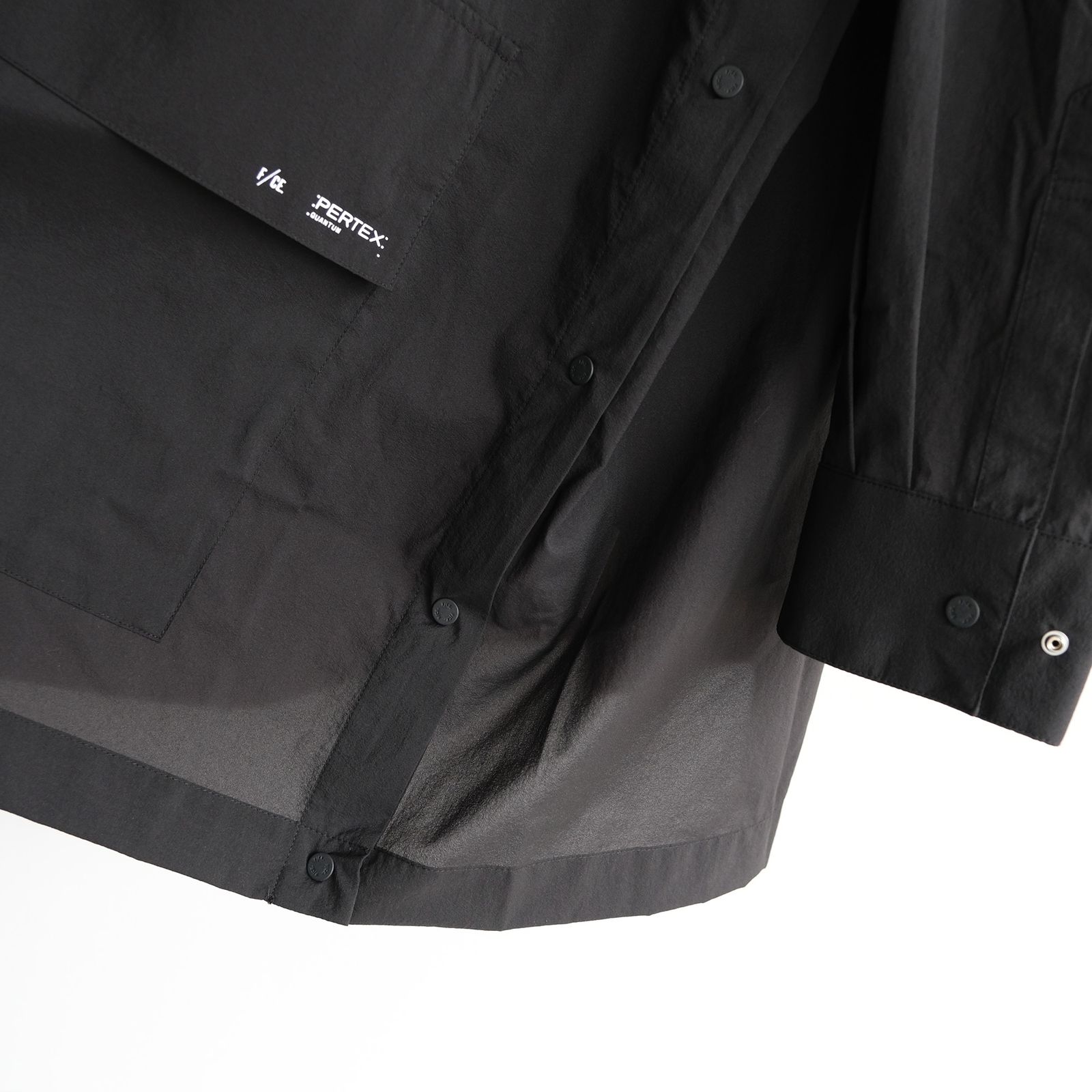 Pertex Utility Longline Shirt -シャツ-（Black / ブラック）