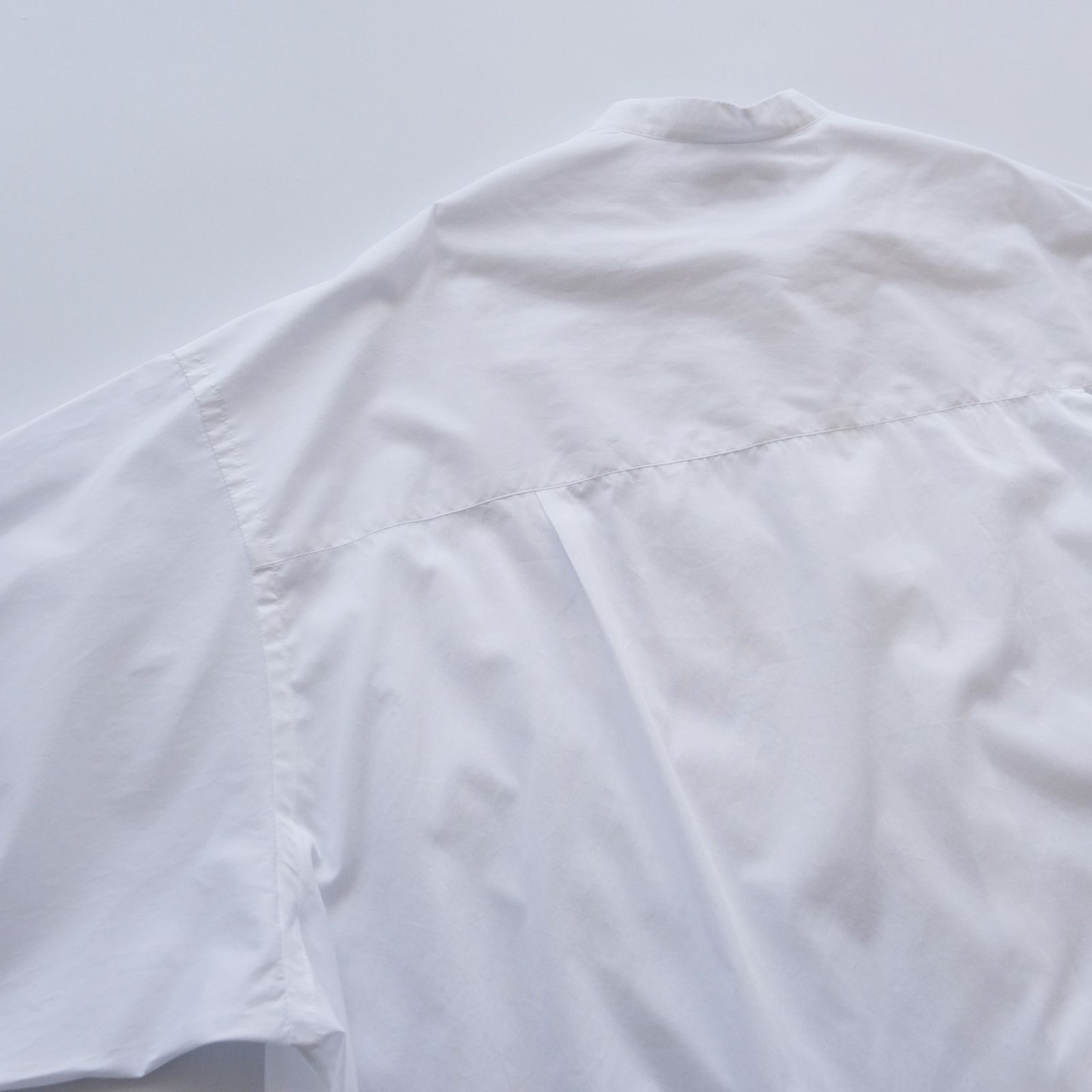 Broad L/S Oversized Band Collar Shirt -シャツ-（White / ホワイト）