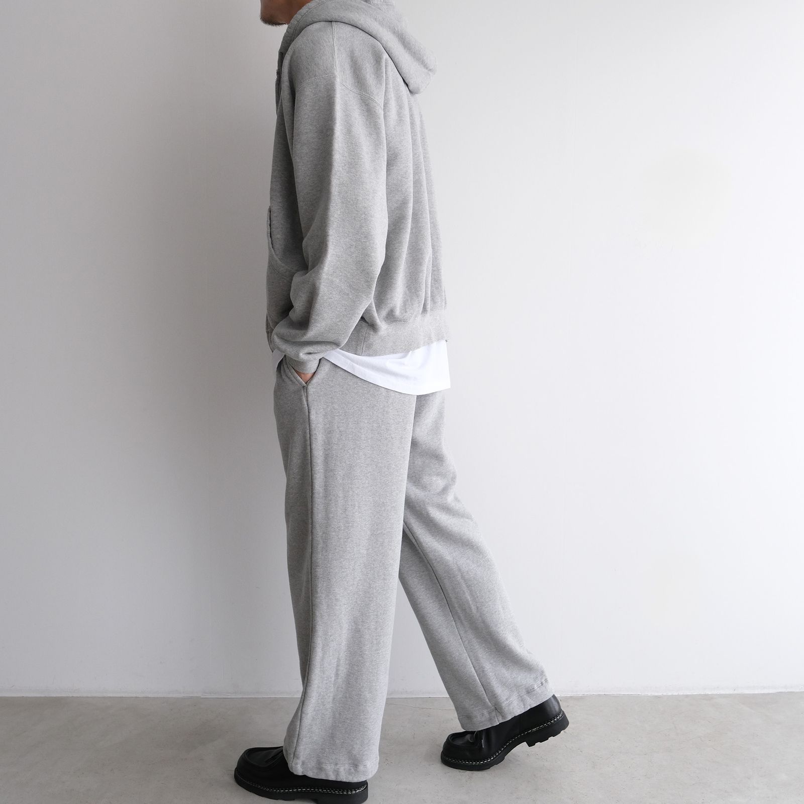 Jumberca Sweat Straight Trousers -スウェットパンツ-（Gray / グレー）