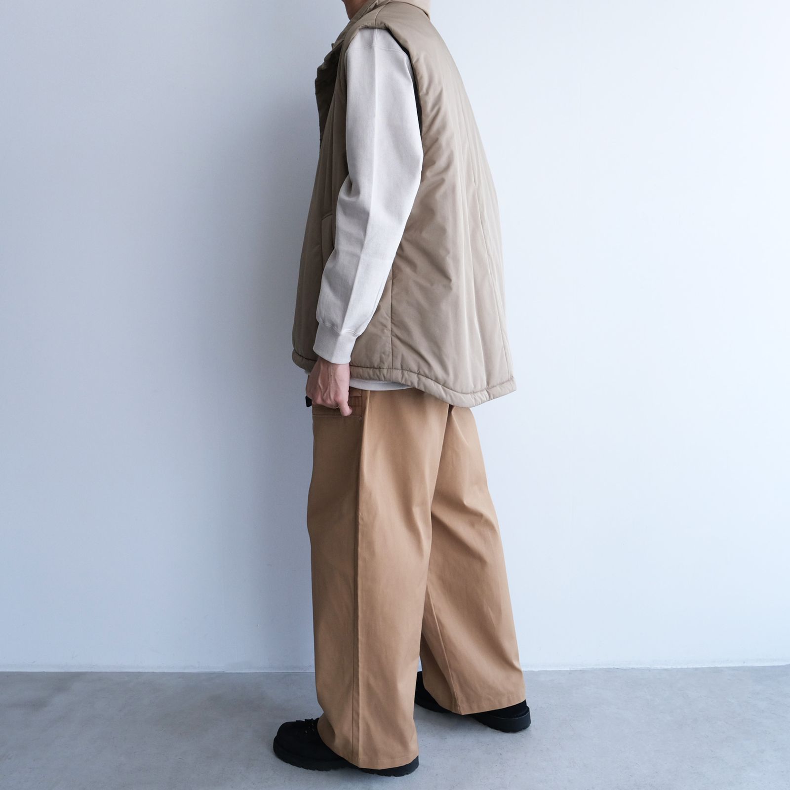 Vintage Nylon Twill Padded Vest -ベスト-（Beige / ベージュ）