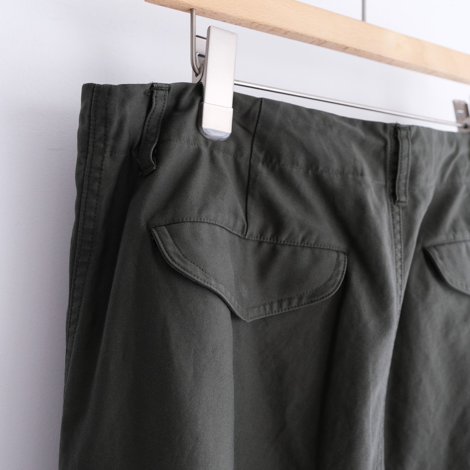 Cotton Cupro Back Satin Military Pants -パンツ-（Green / グリーン）