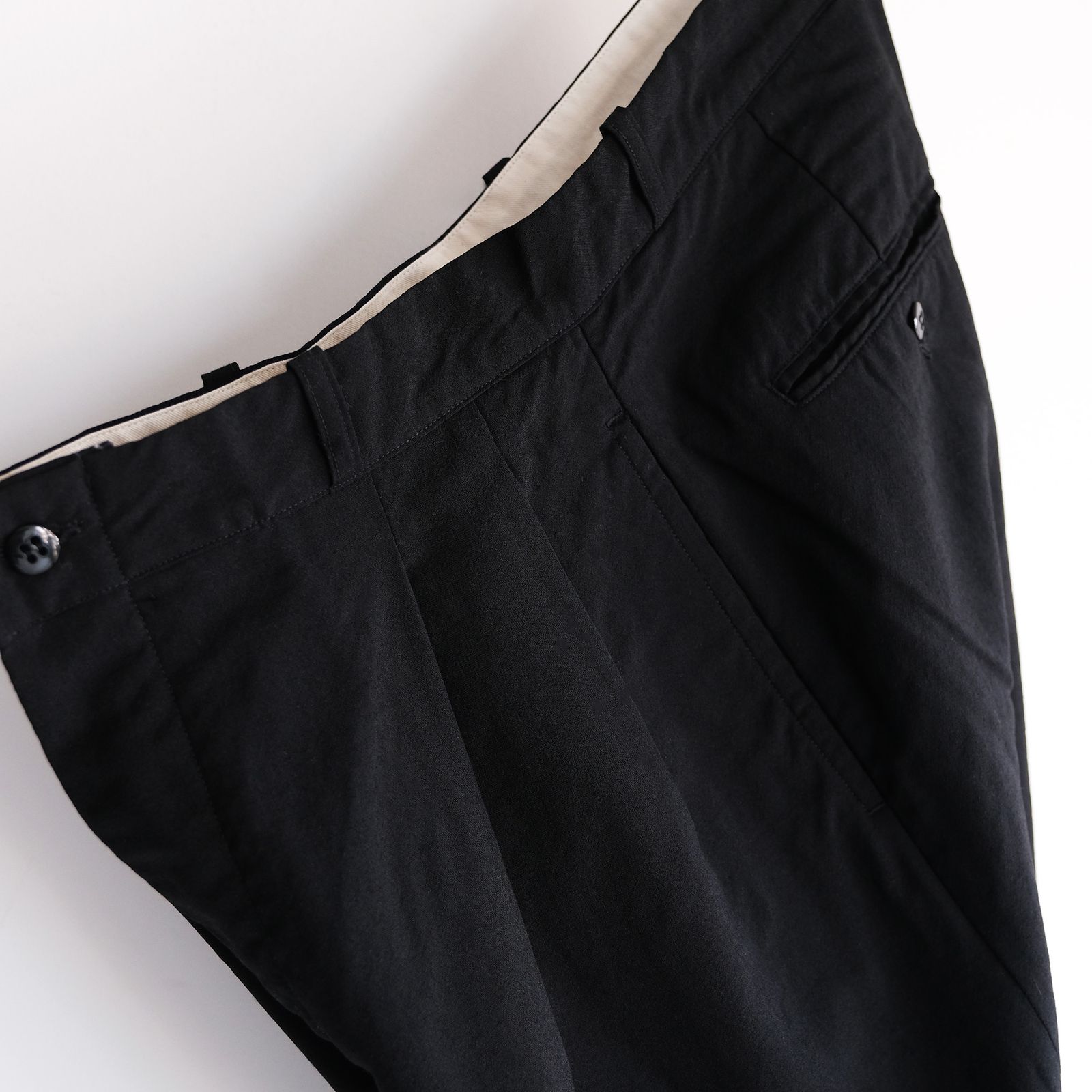 Wool 2 Tuck Trousers -パンツ-（Black / ブラック）