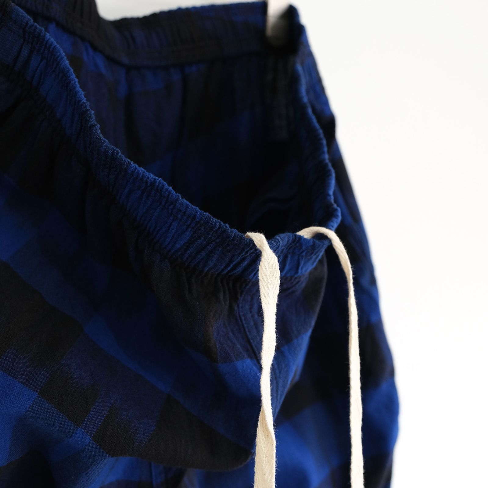 Ikat Check Easy Pants -パンツ-（Navy×Black / ネイビー×ブラック）