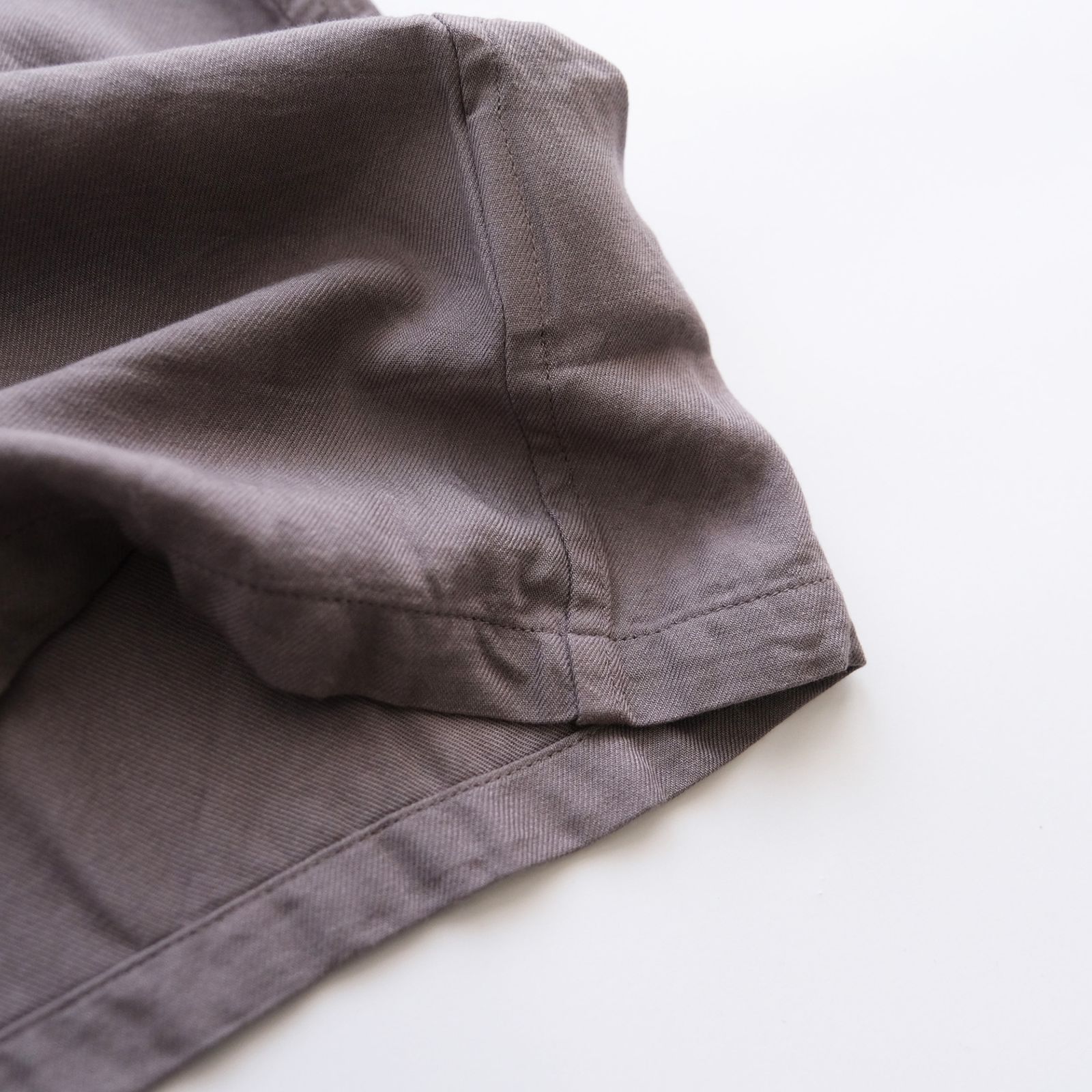 Flower Hand Embroidery Shirt -シャツ-（Gray / グレー）