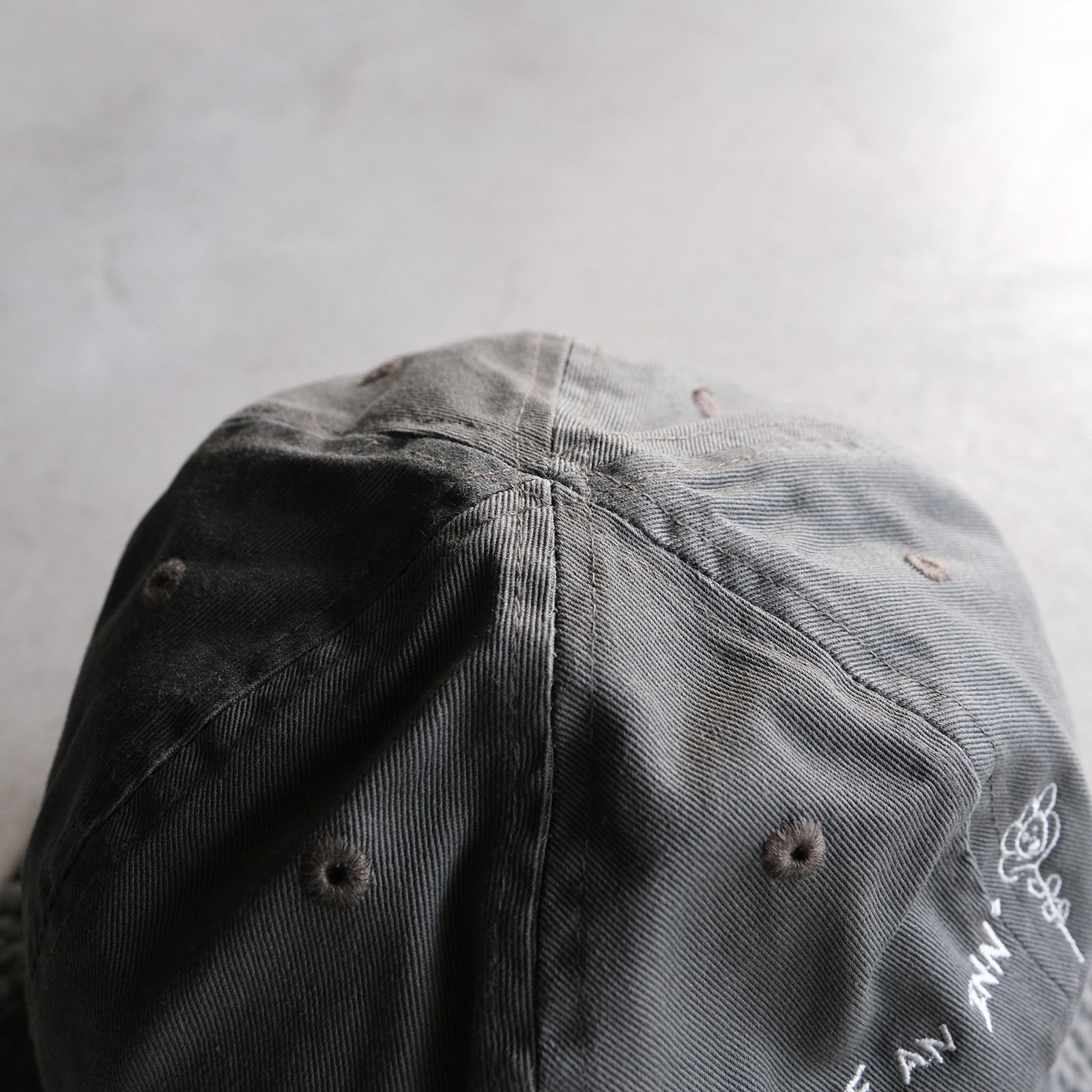 Embroidered Metro Hat -ハット-（Greige / グレージュ）