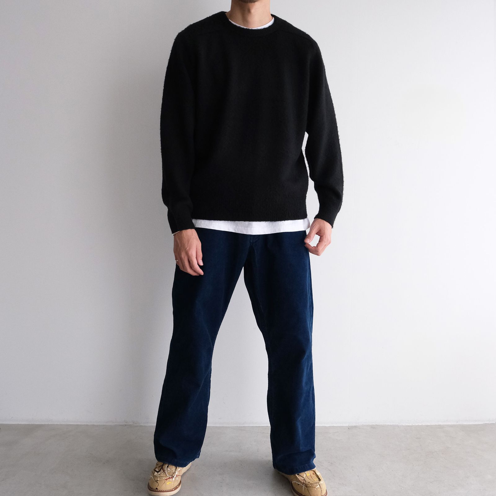 Wool Saddle Shoulder Crew Neck  -ニット-（Black / ブラック）