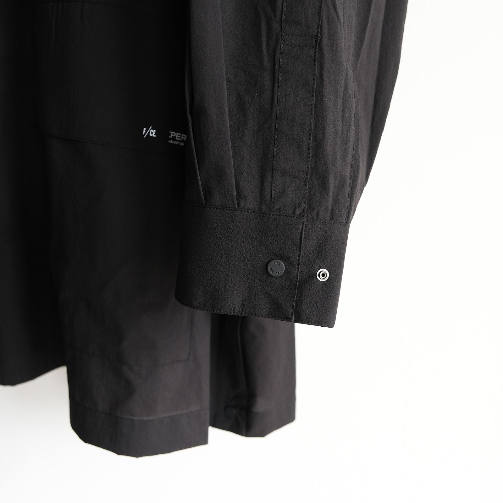 Pertex Utility Longline Shirt -シャツ-（Black / ブラック）