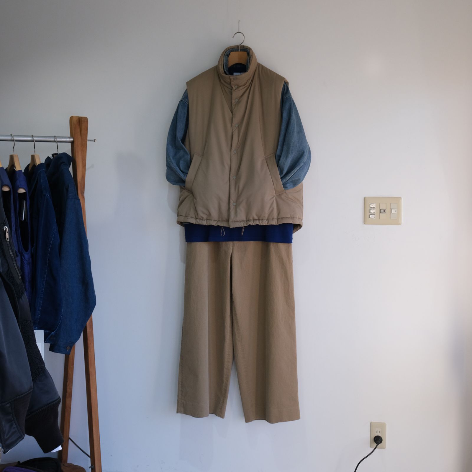 Vintage Nylon Twill Padded Vest -ベスト-（Beige / ベージュ）