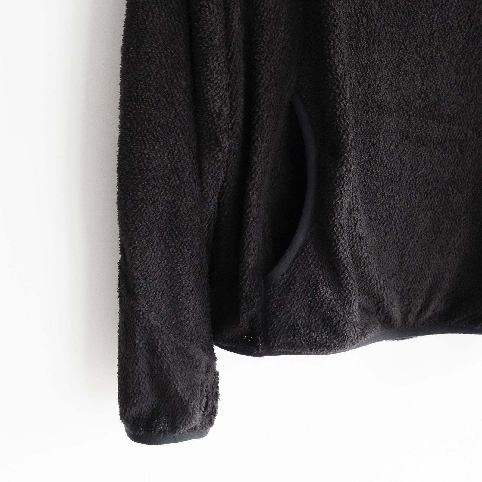 Primaloft Active Evolve Hoodie -パーカー-（Black / ブラック）