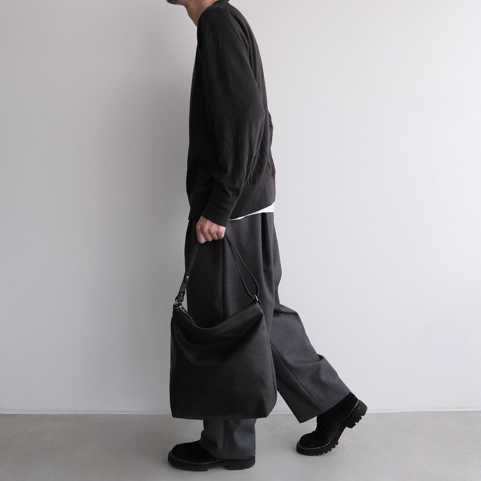 Soft Horse Full Grain Nylon Lining Shoulder Bag -バッグ-（Black / ブラック）