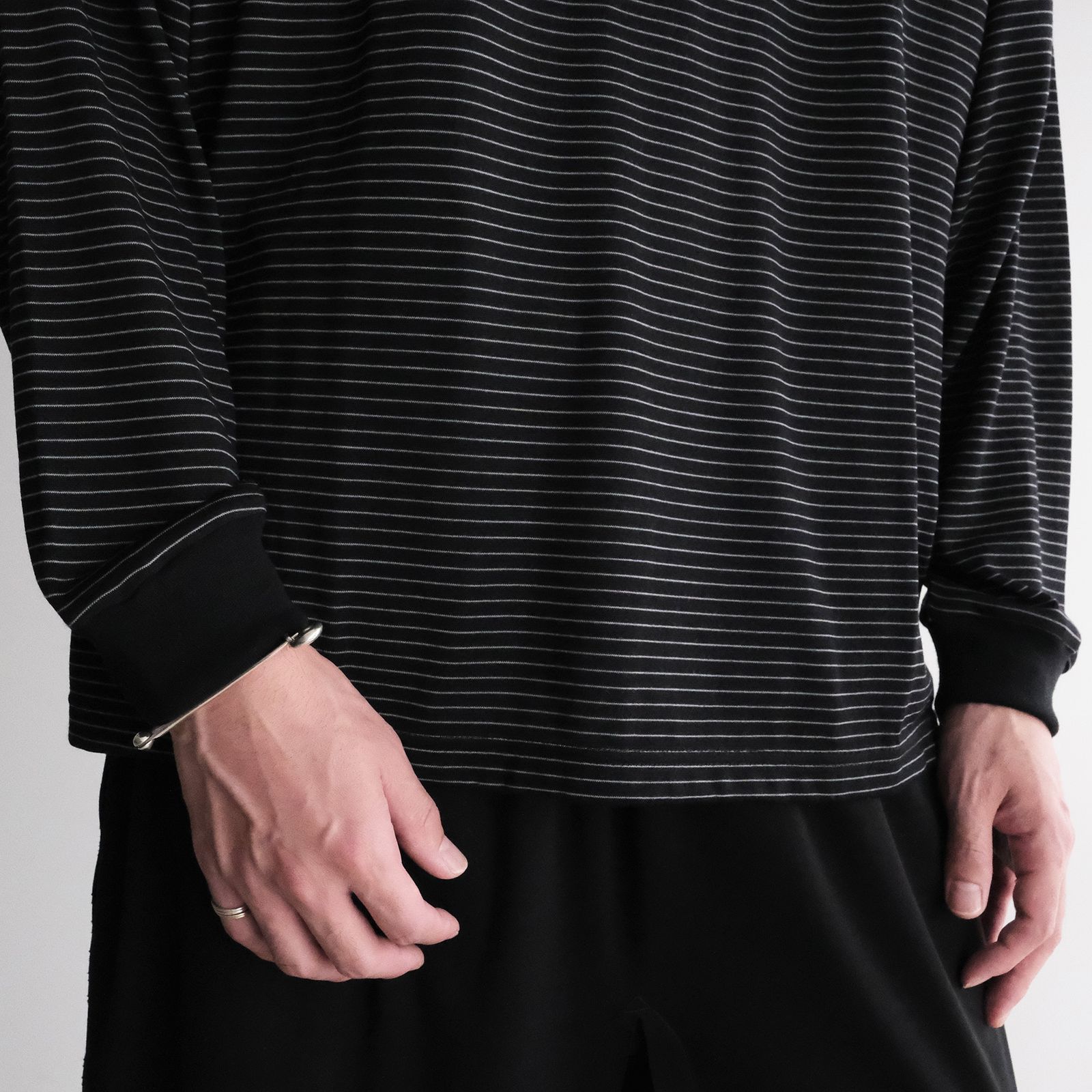 Fine Wool Border L/S Turtle Neck Tee -Tシャツ-（Black×Gray / ブラック×グレー）GU263-70159B