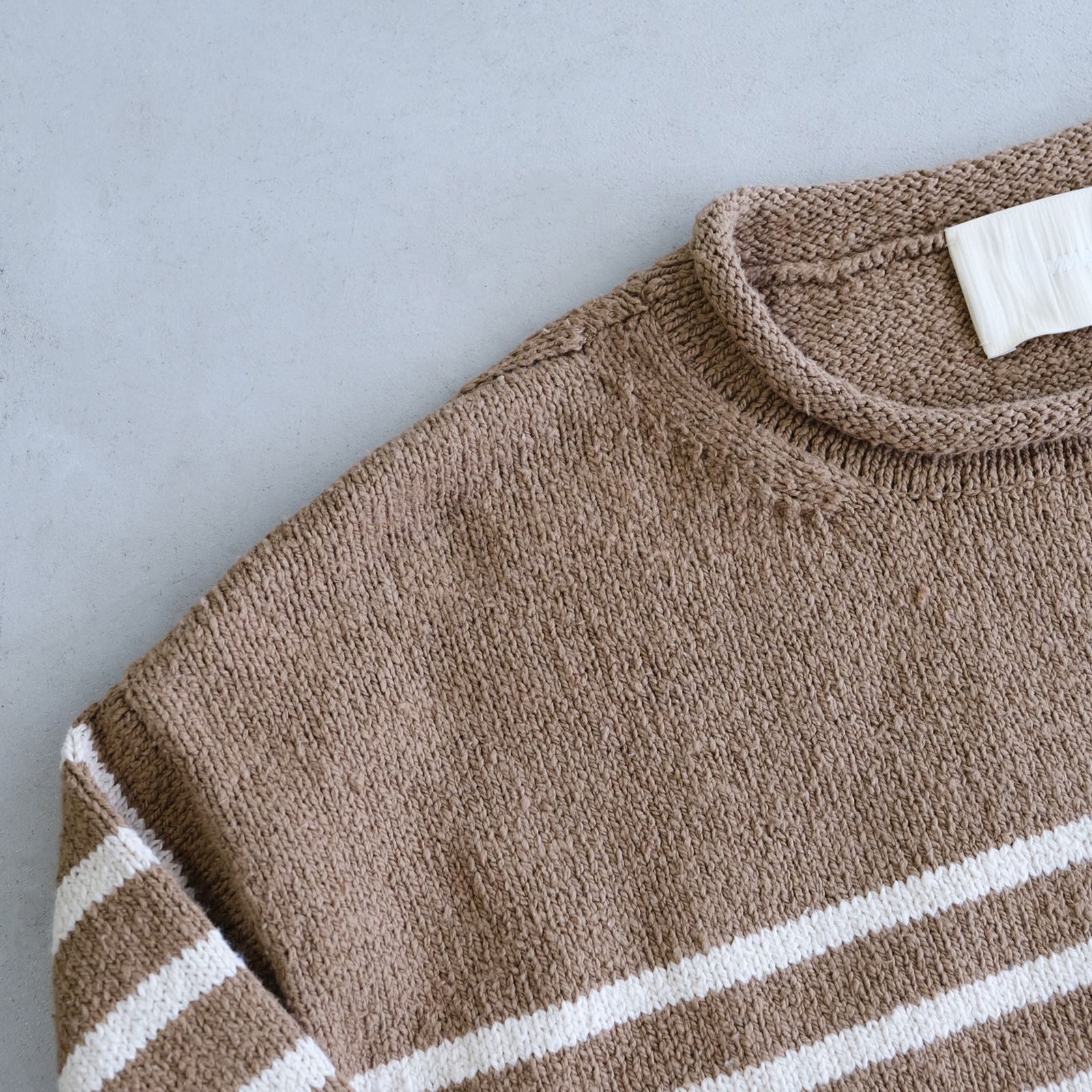 SY32 Mサイズ ベージュ PANEL BORDER SWEATER
