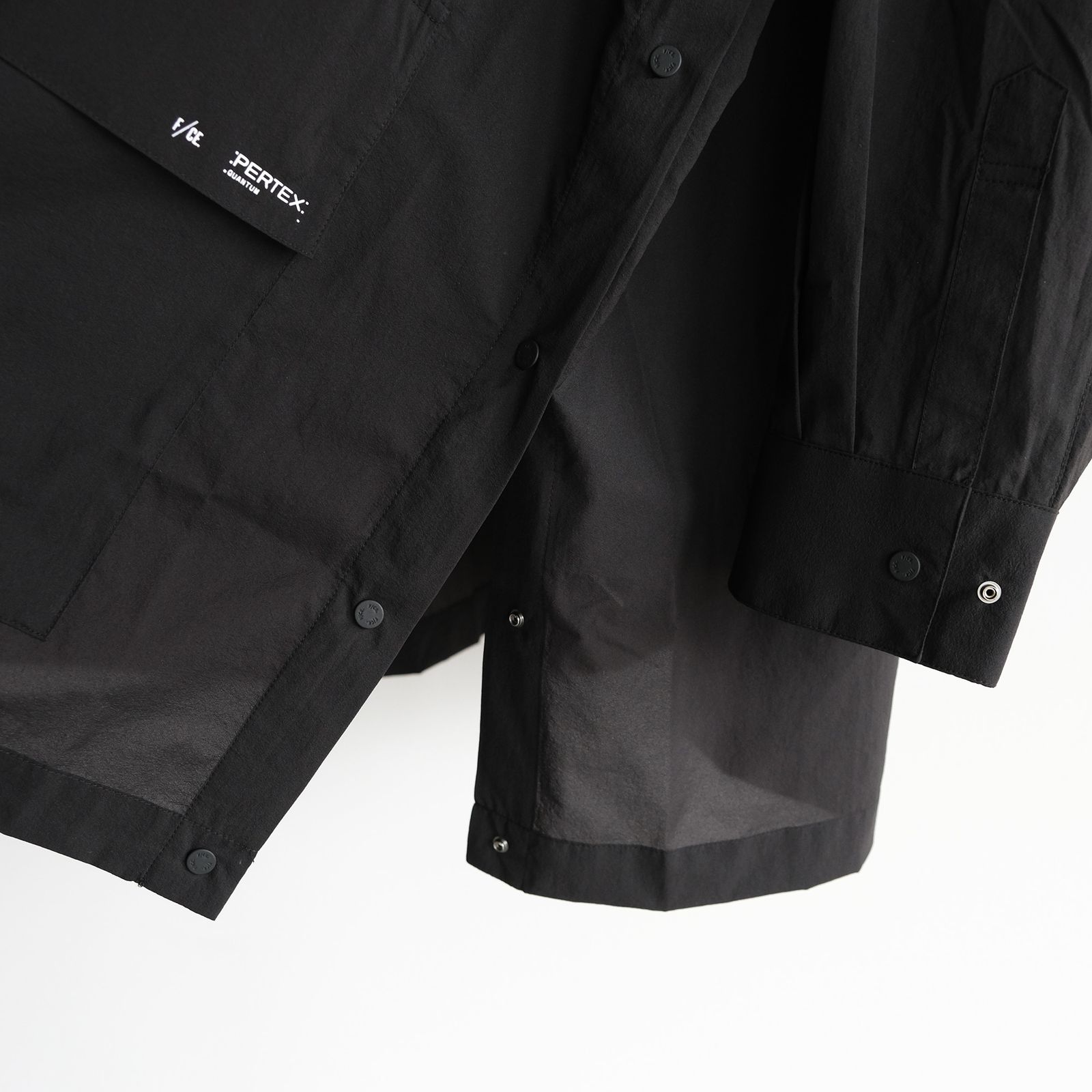 Pertex Utility Longline Shirt -シャツ-（Black / ブラック）