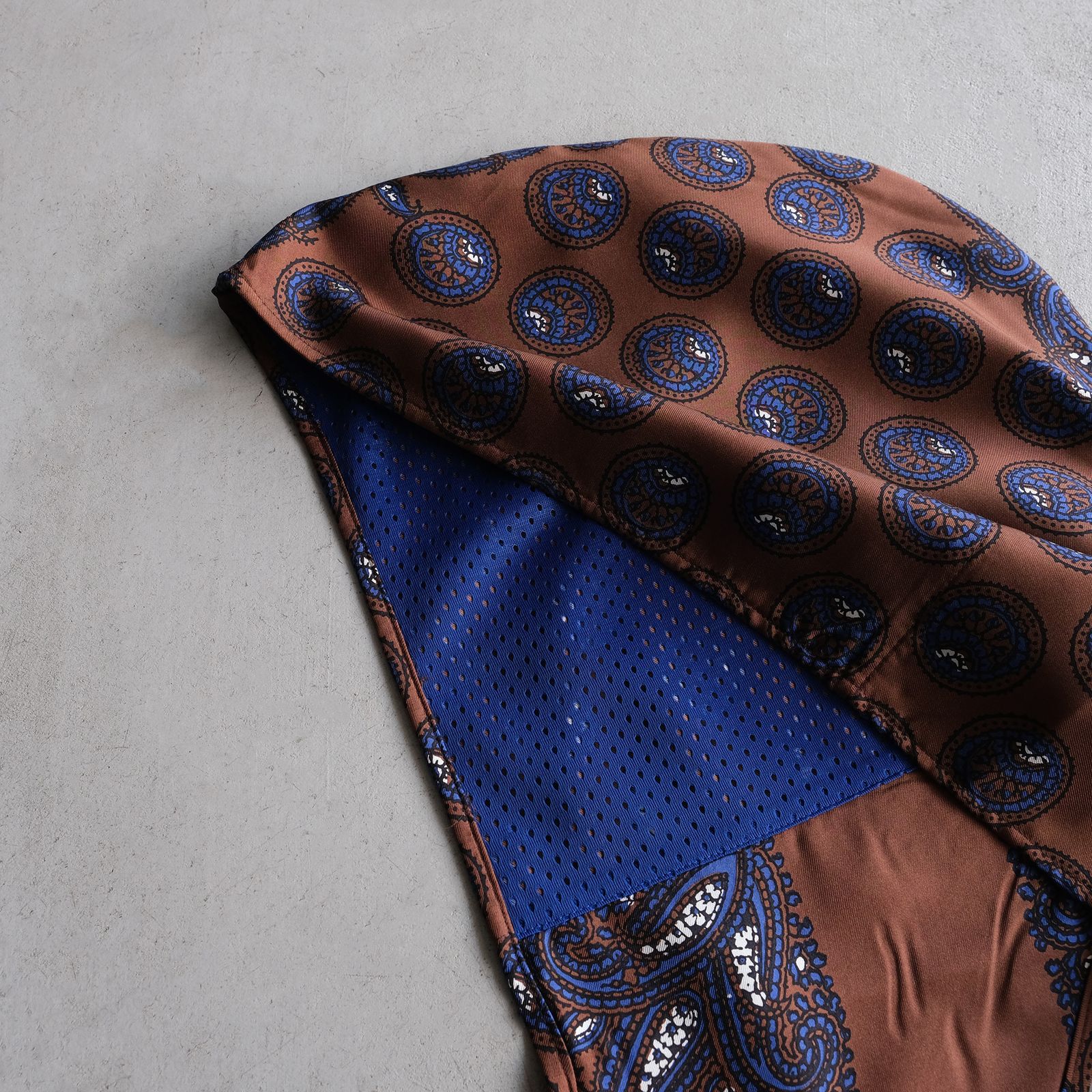 Paisley Silk Hoody Scarf -スカーフ-（Brown / ブラウン）