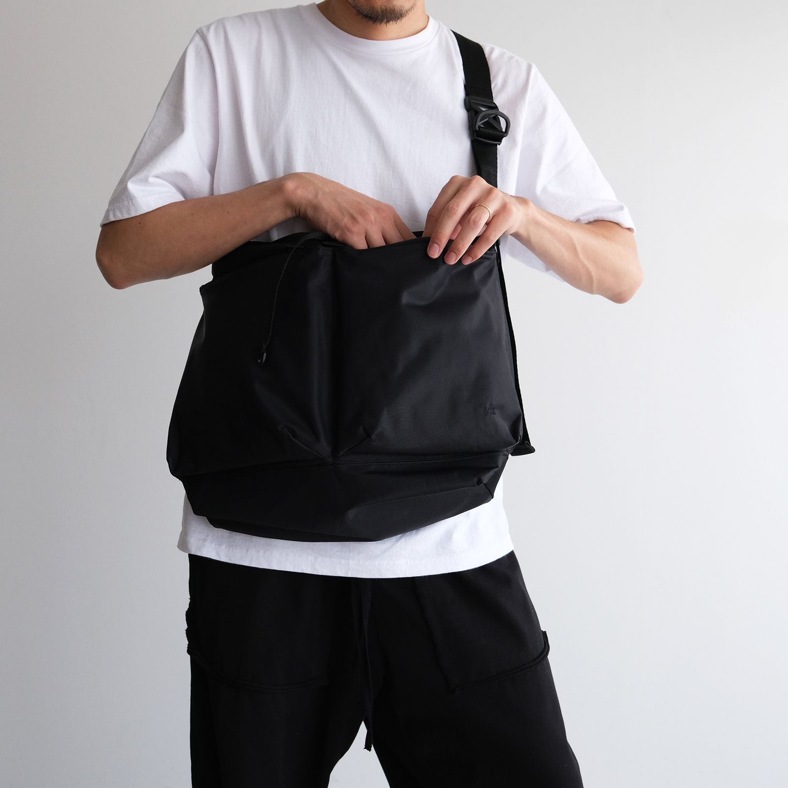 Recycle Twill Courier Shoulder -バッグ-（Black / ブラック）