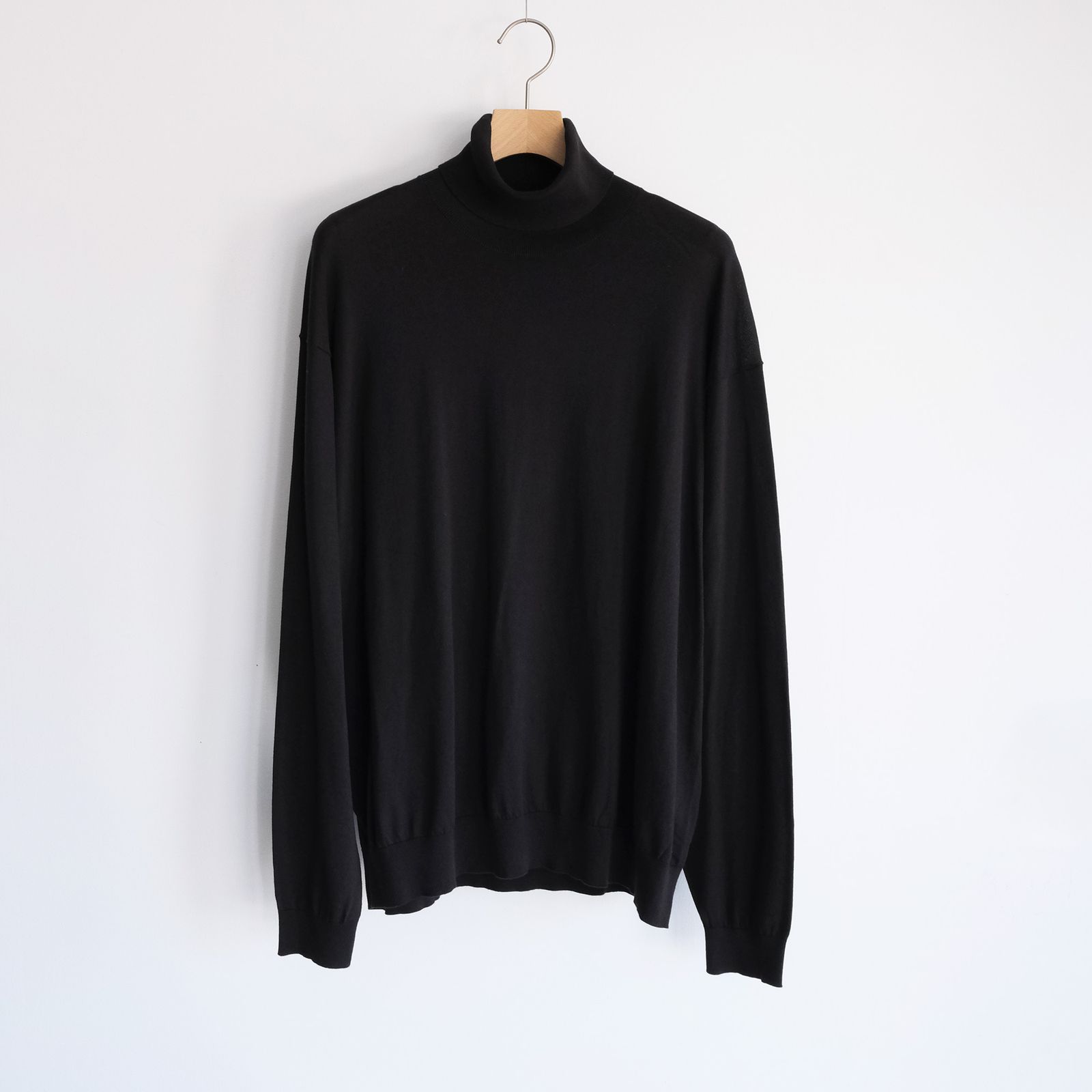 Smooth Suvin Turtleneck Sweater -セーター-（Black / ブラック）