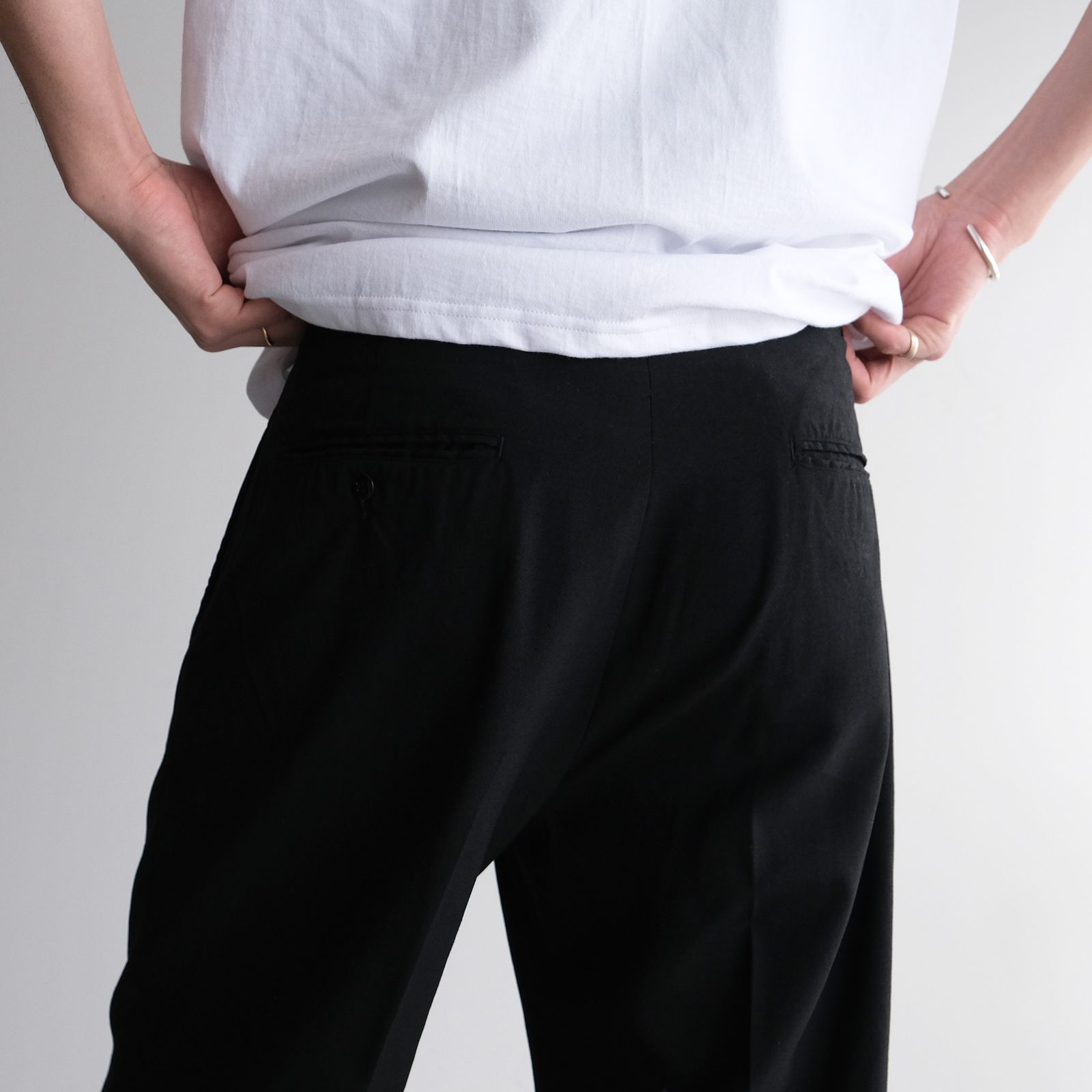 Wool 2 Tuck Trousers -パンツ-（Black / ブラック）