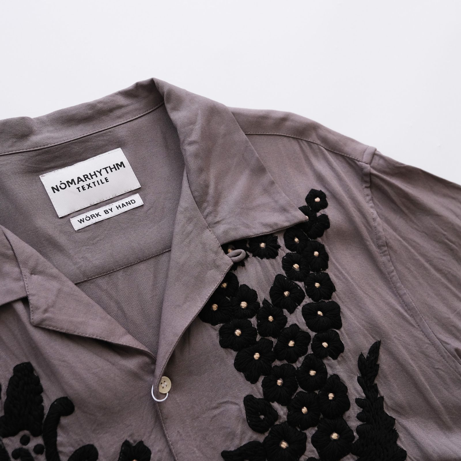 Flower Hand Embroidery Shirt -シャツ-（Gray / グレー）
