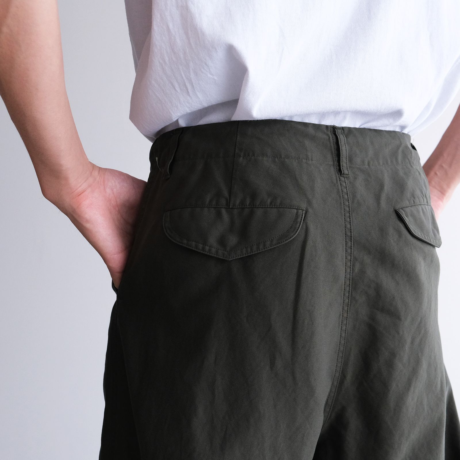 Cotton Cupro Back Satin Military Pants -パンツ-（Green / グリーン）