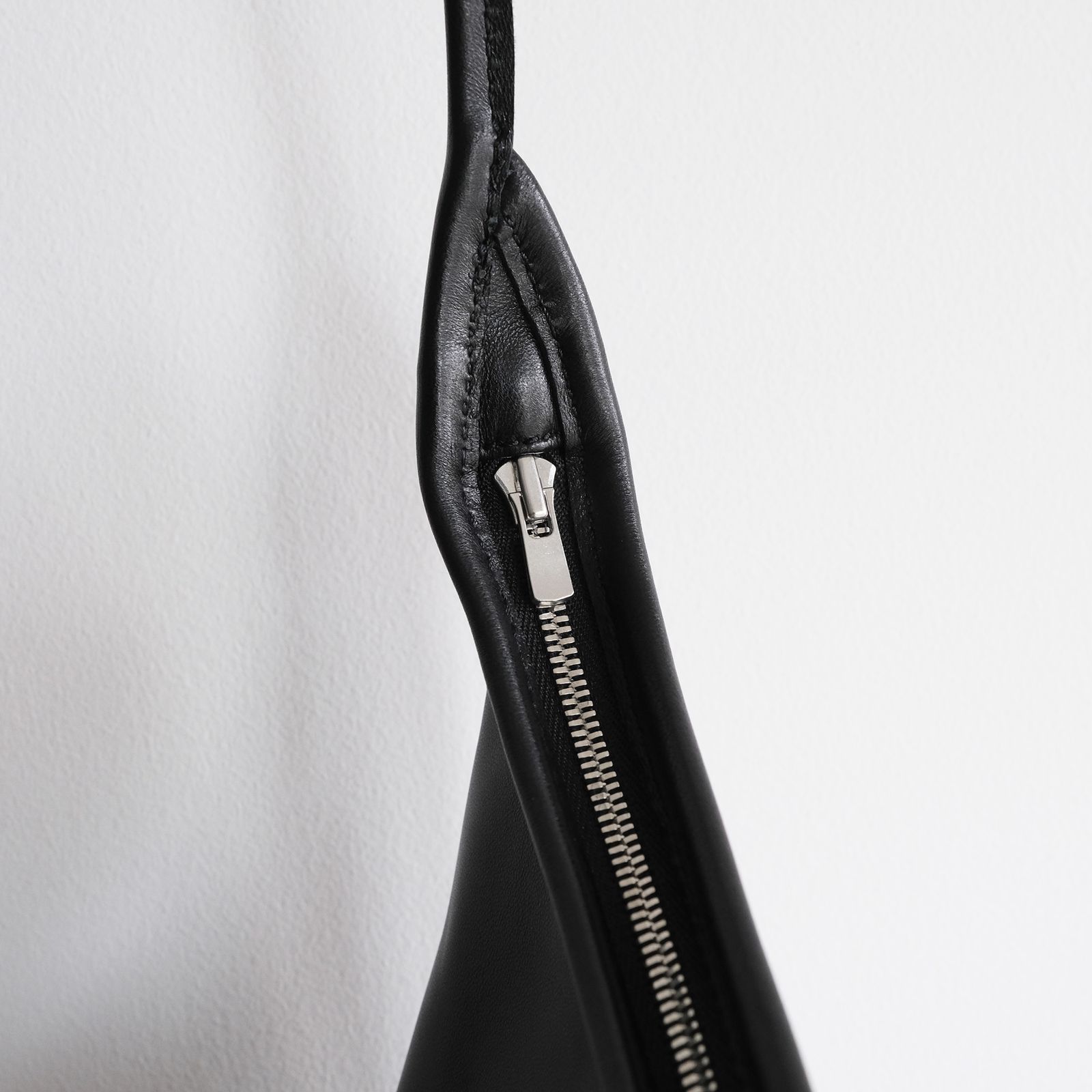 Shoulder Bag L -ショルダーバッグ-（Black / ブラック）
