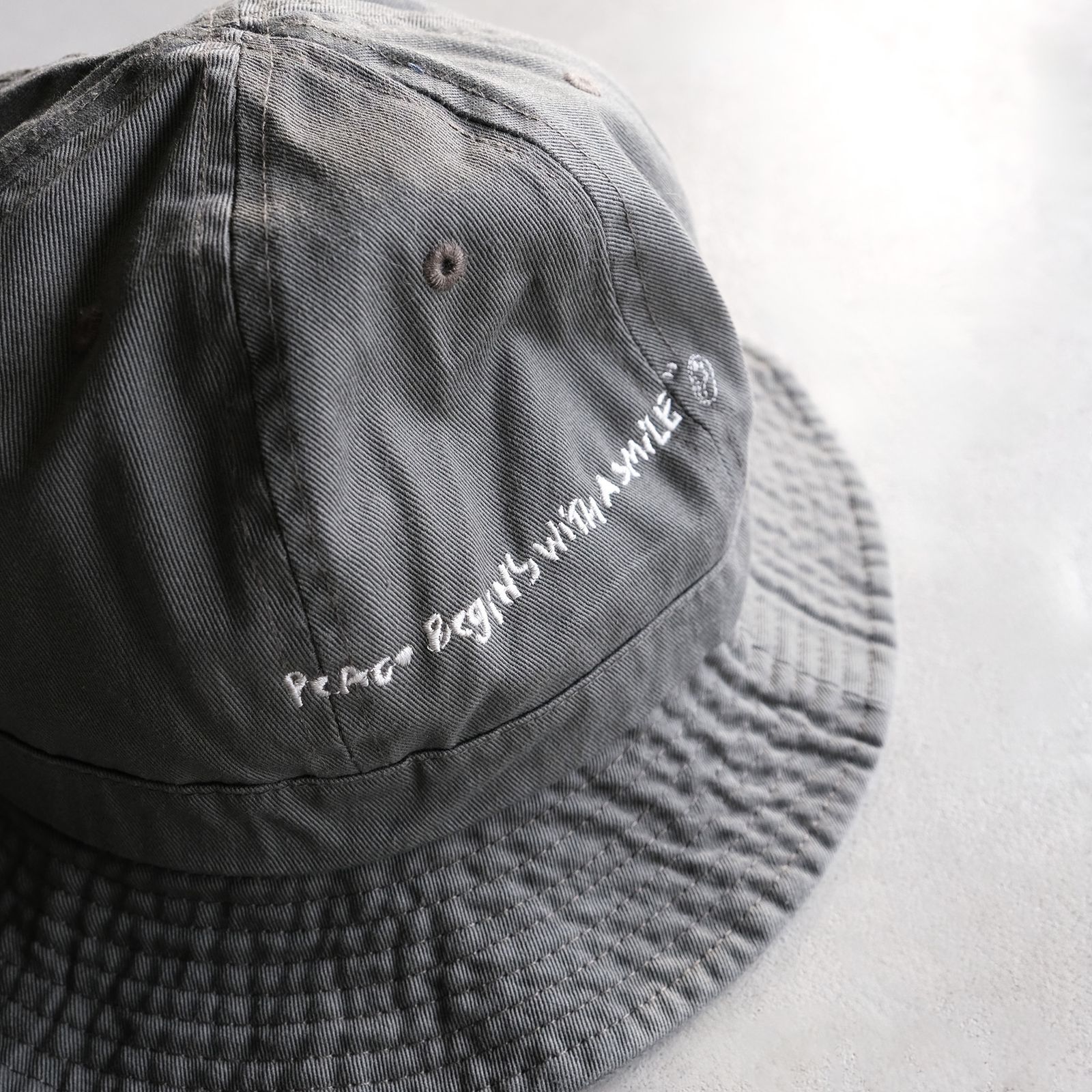Embroidered Metro Hat -ハット-（Greige / グレージュ）