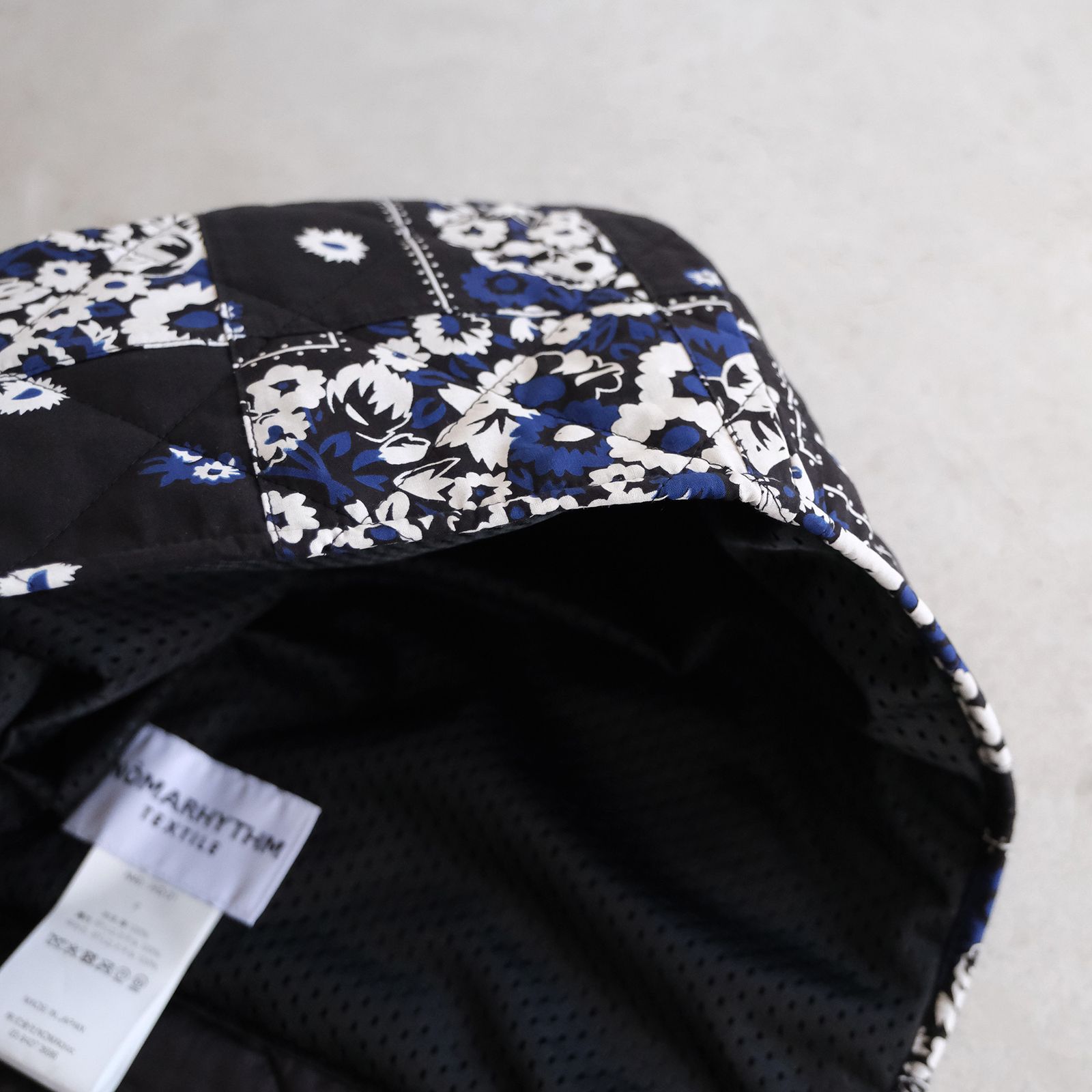 Patchwork Bandana Quilted Hood -スカーフ-（Black×Blue / ブラック×ブルー）
