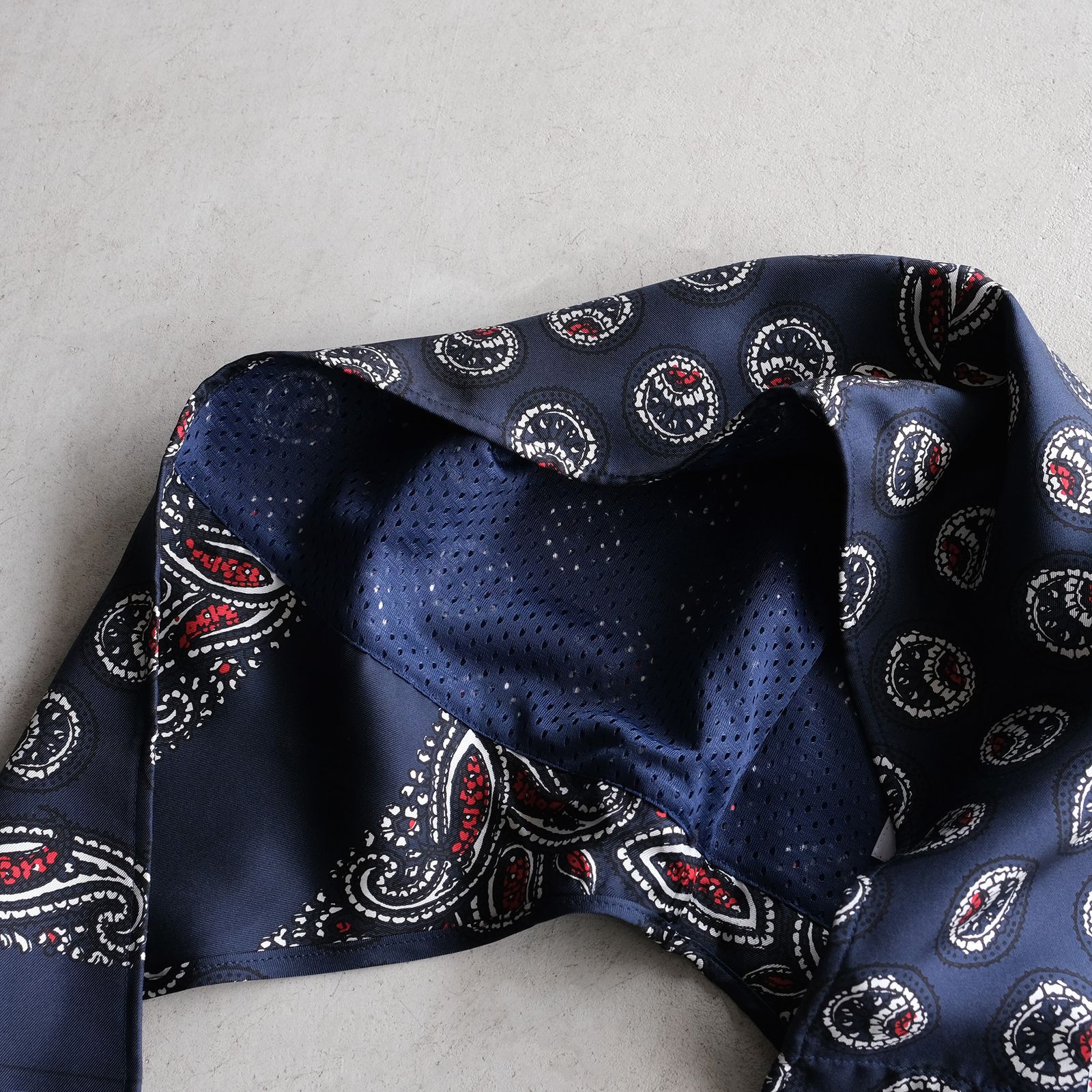 Paisley Silk Hoody Scarf -スカーフ-（Navy / ネイビー）