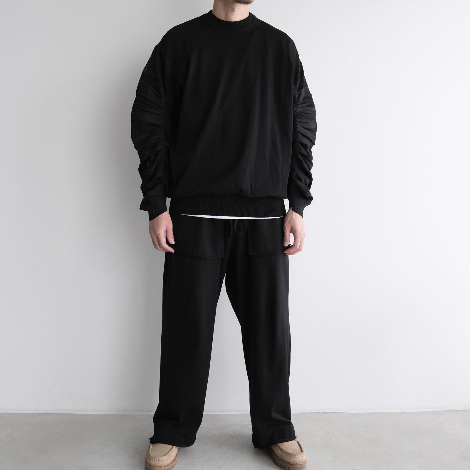 "Shirring" Sleeve Knit -ニット-（Black / ブラック）