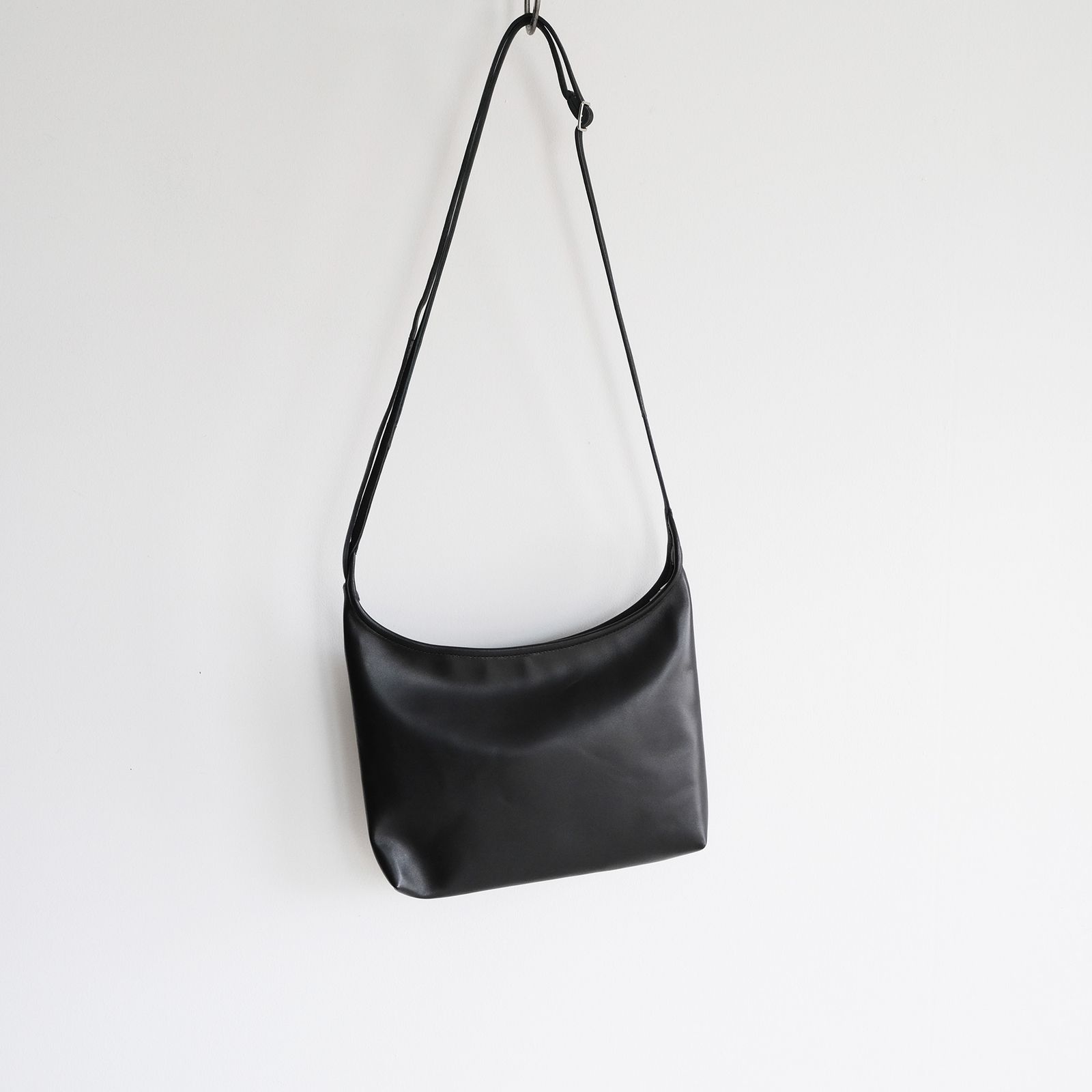 Shoulder Bag L -ショルダーバッグ-（Black / ブラック）