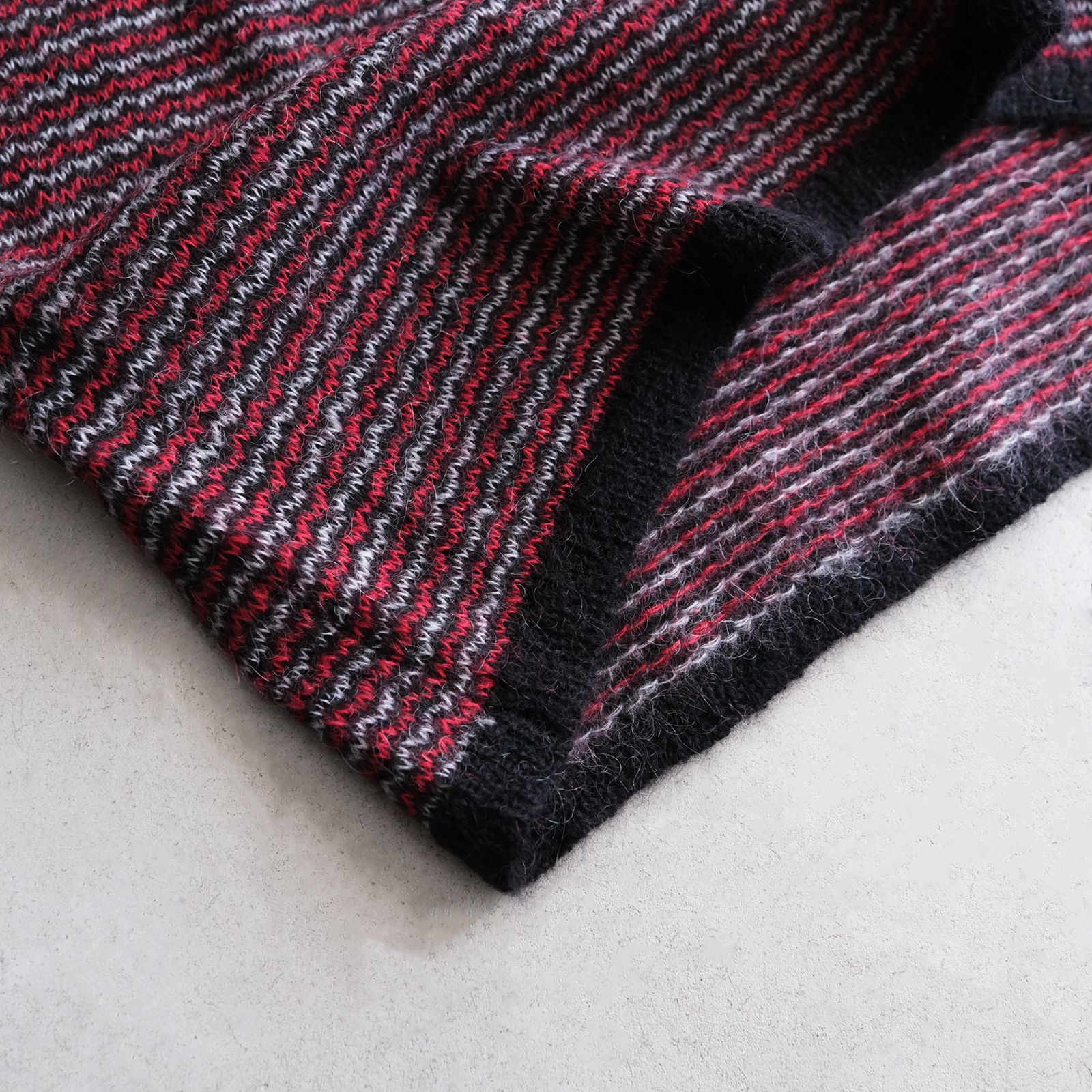Checker & Stripe Sweater -ニット-（Red / レッド）
