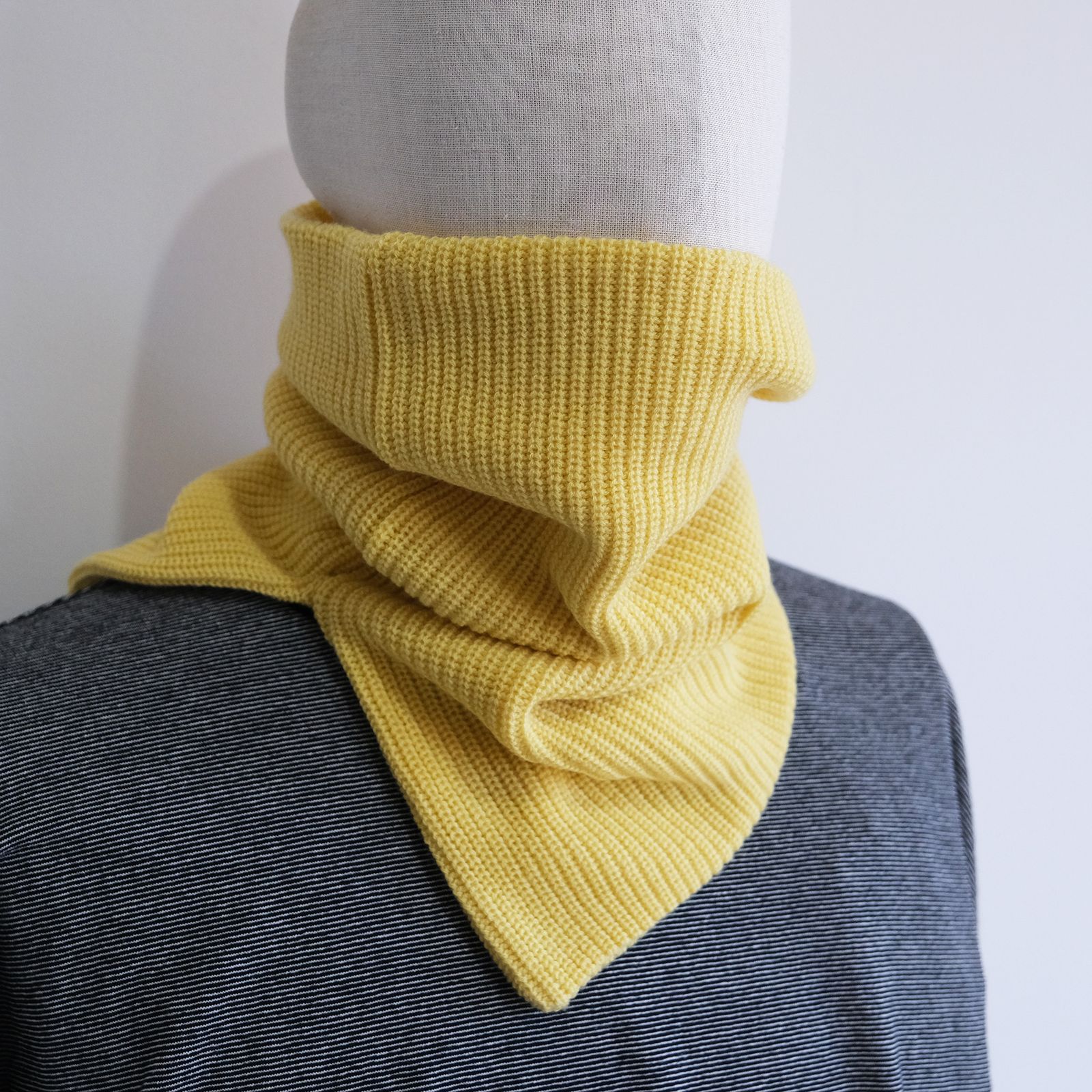 Mercerized Fine Wool Snood -スヌード-（Yellow / イエロー）